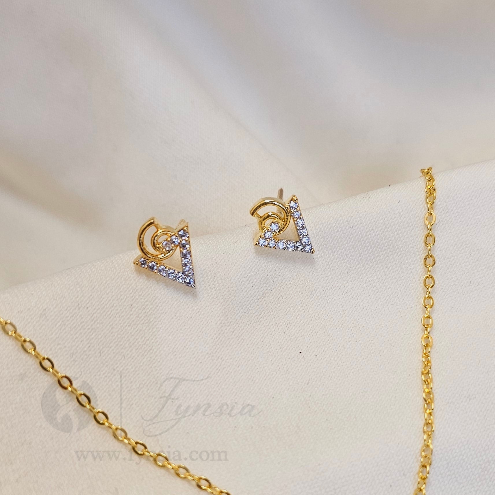 SALE ANTI-TARNISH PENDANT SET - 118 | Fynsia