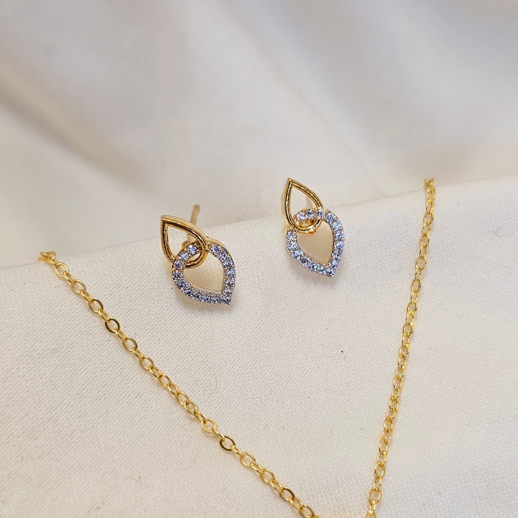 SALE ANTI-TARNISH PENDANT SET - 117 | Fynsia
