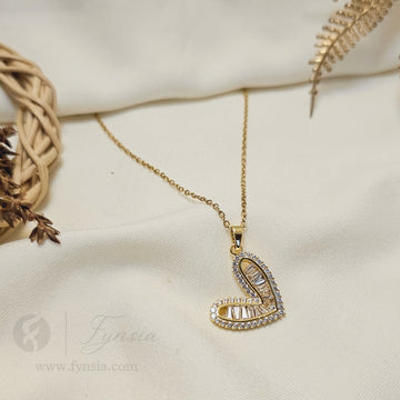 Candice Crescent Neckchain – 18K Gold Tone Stainless Steel | Fynsia