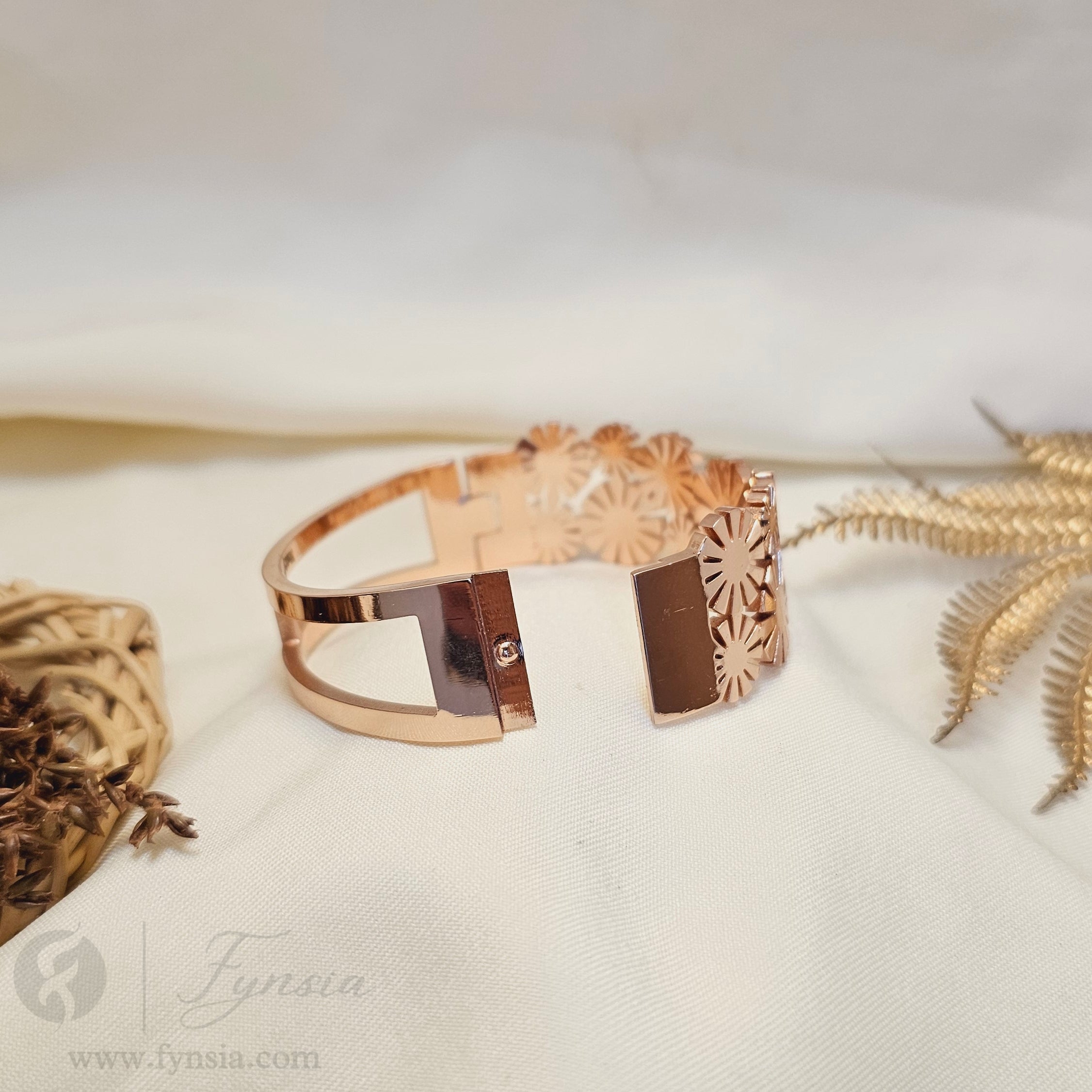 Avira Anti Tarnish Kada – Stainless Steel Bracelet | Fynsia