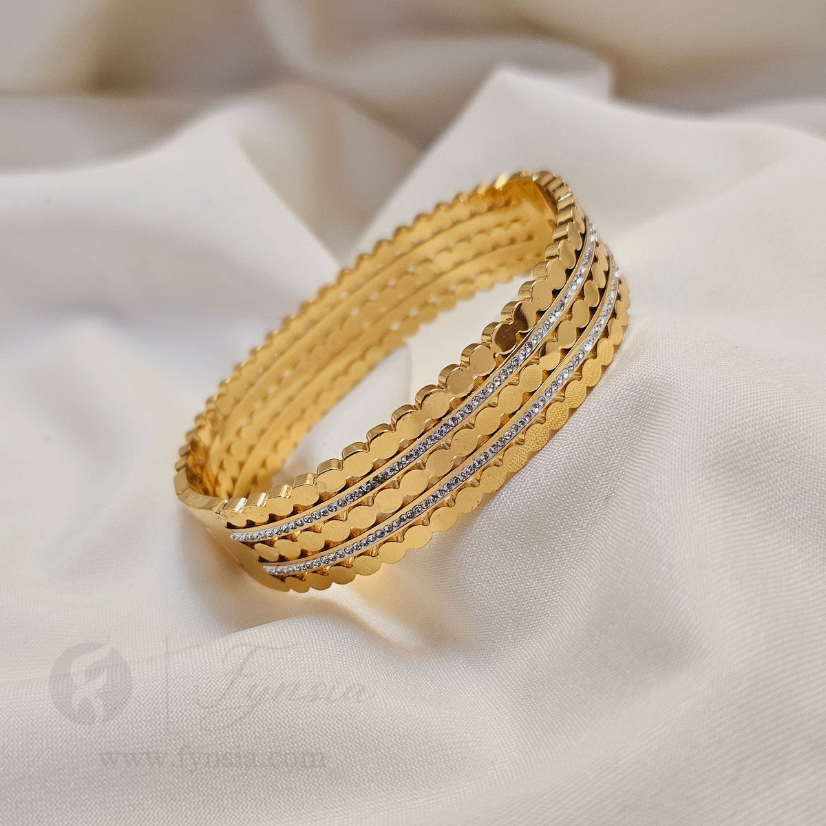Ayeza Golden Anti Tarnish Kada – Stainless Steel Bracelet | Fynsia
