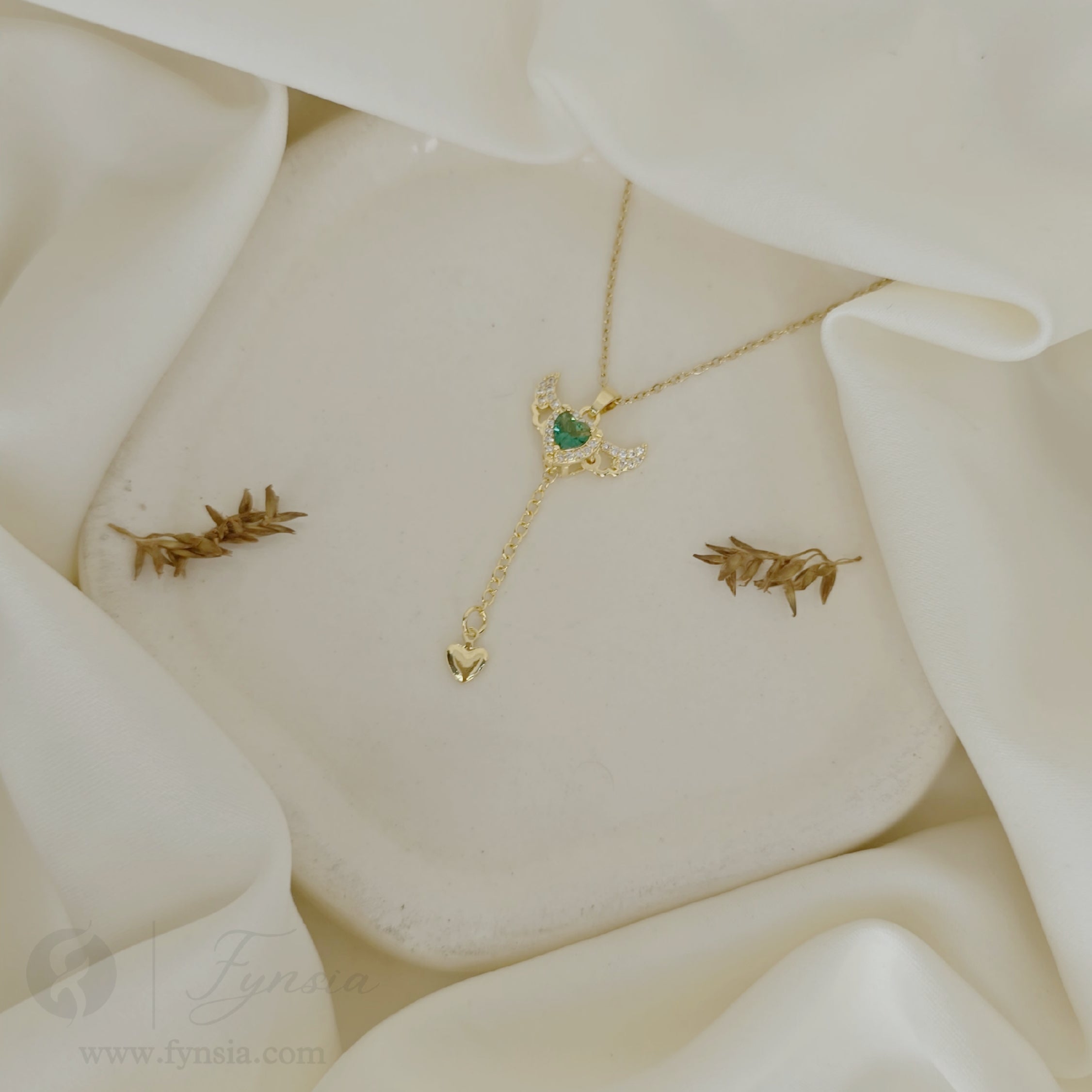 Mastero  Neckchain – 18K Gold Tone Stainless Steel | Fynsia