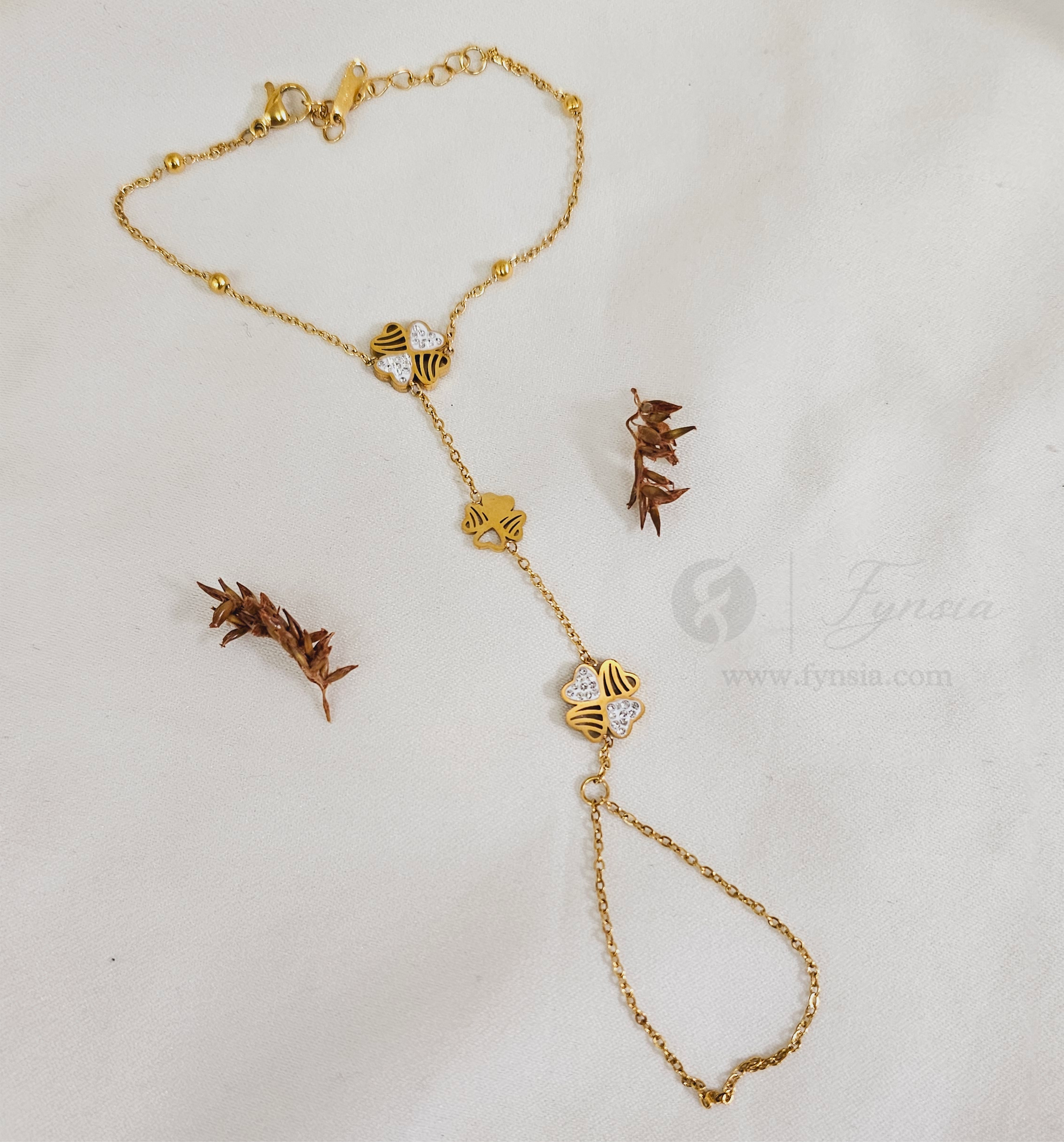 Lucky Letter Golden Handcuff - Anti-Tarnish | Fynsia