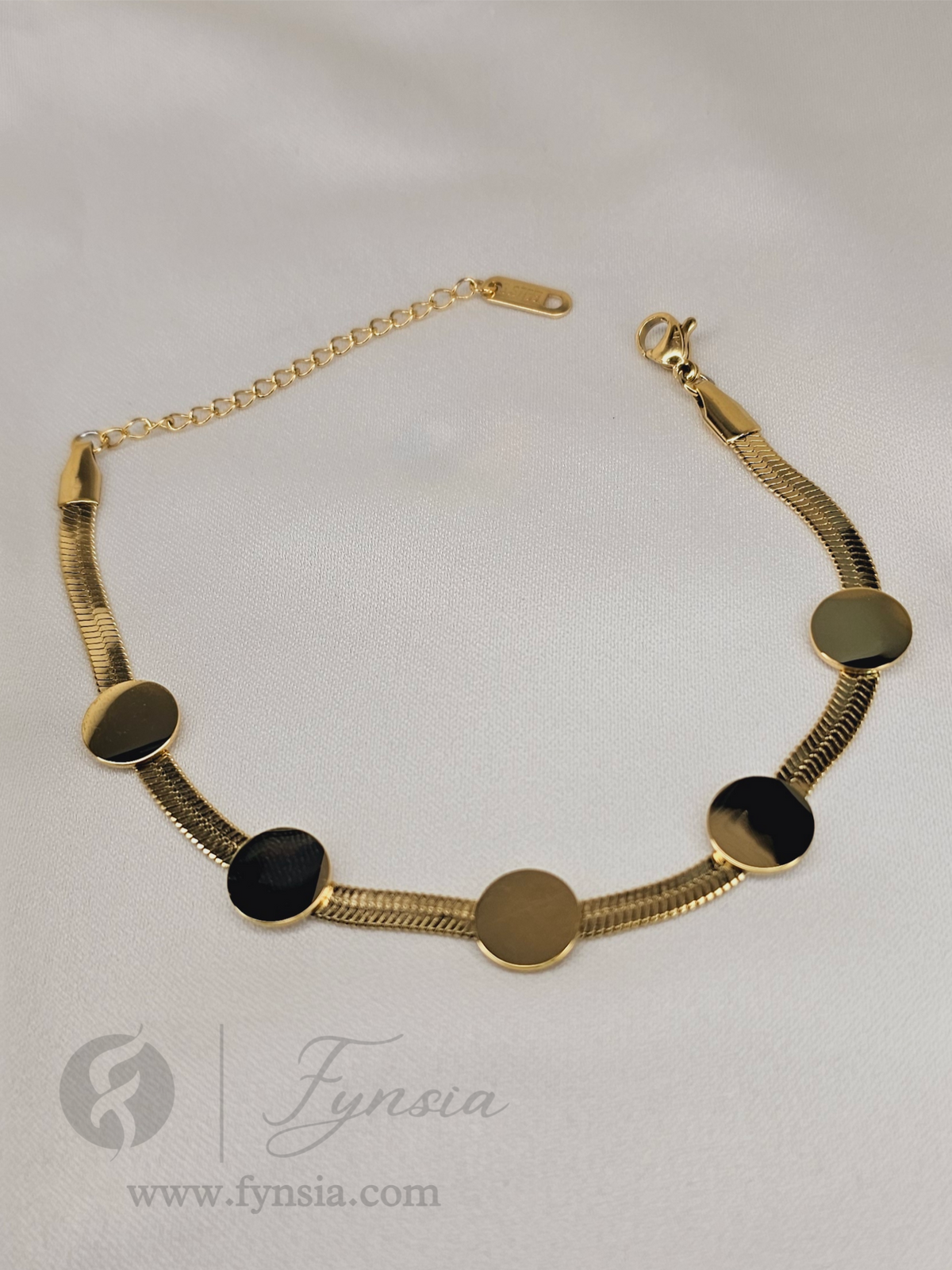 Diana Golden Stainless Steel Adjustable Bracelet - Anti Tarnish | Fynsia