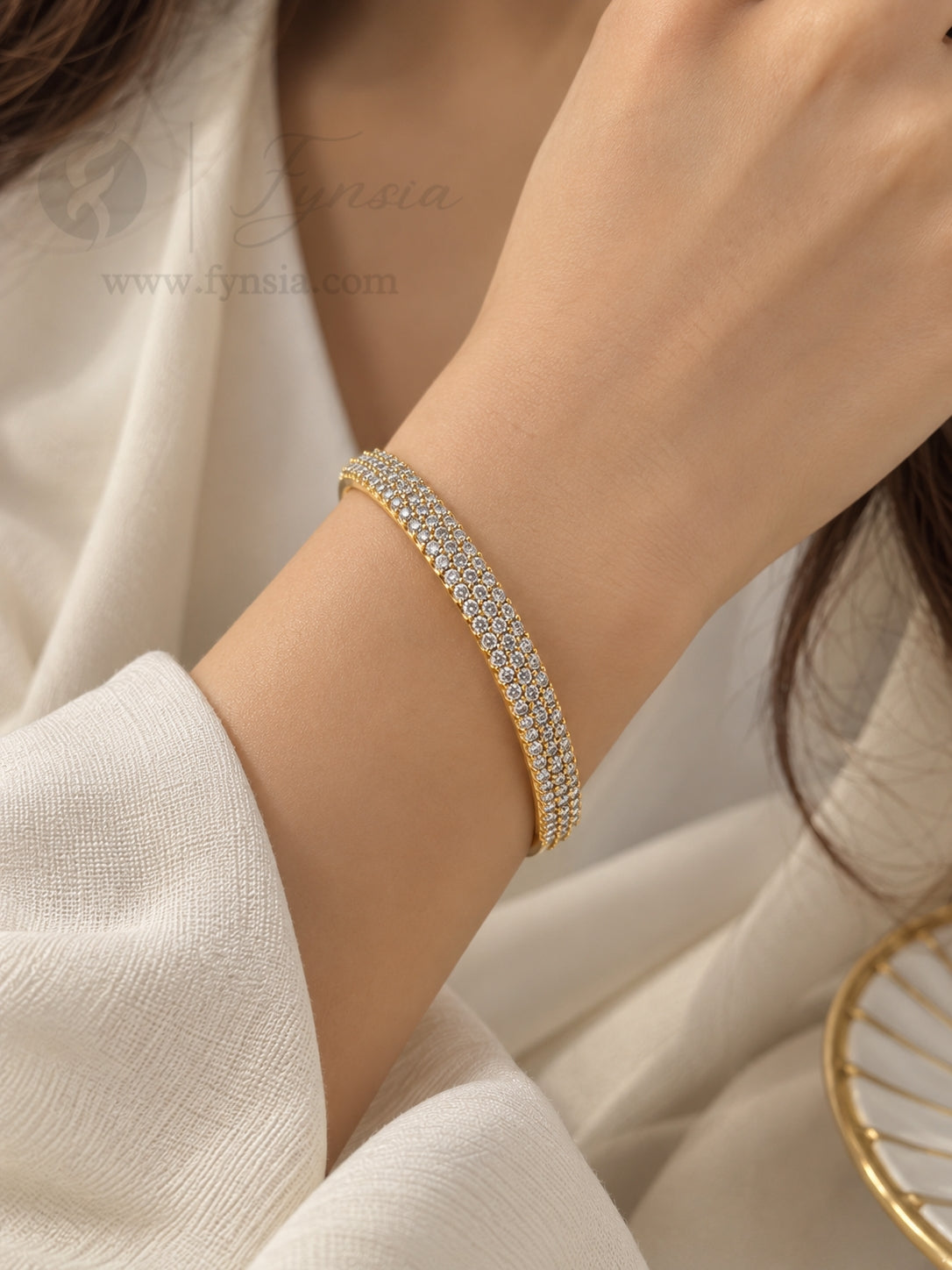 Raina Diamond Kada – Gold Bracelet | Fynsia