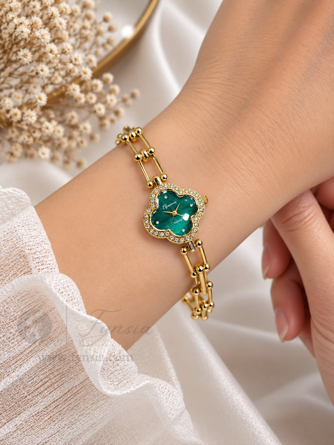 Haya Golden Green Clover Dial Chain Belt Women's Watch | Fynsia
