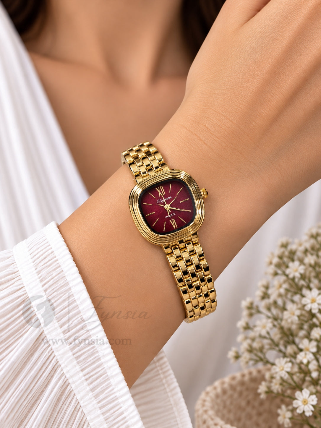 Jia Golden Red Sqaure Dial Metal Belt Women's Watch | Fynsia