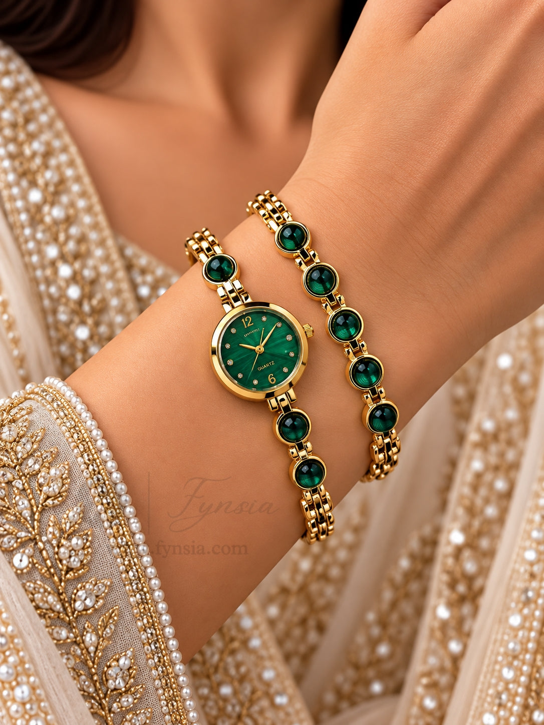 Sabrina Golden Green Round Dial Metal Belt Women's Watch With Bracelet| Fynsia