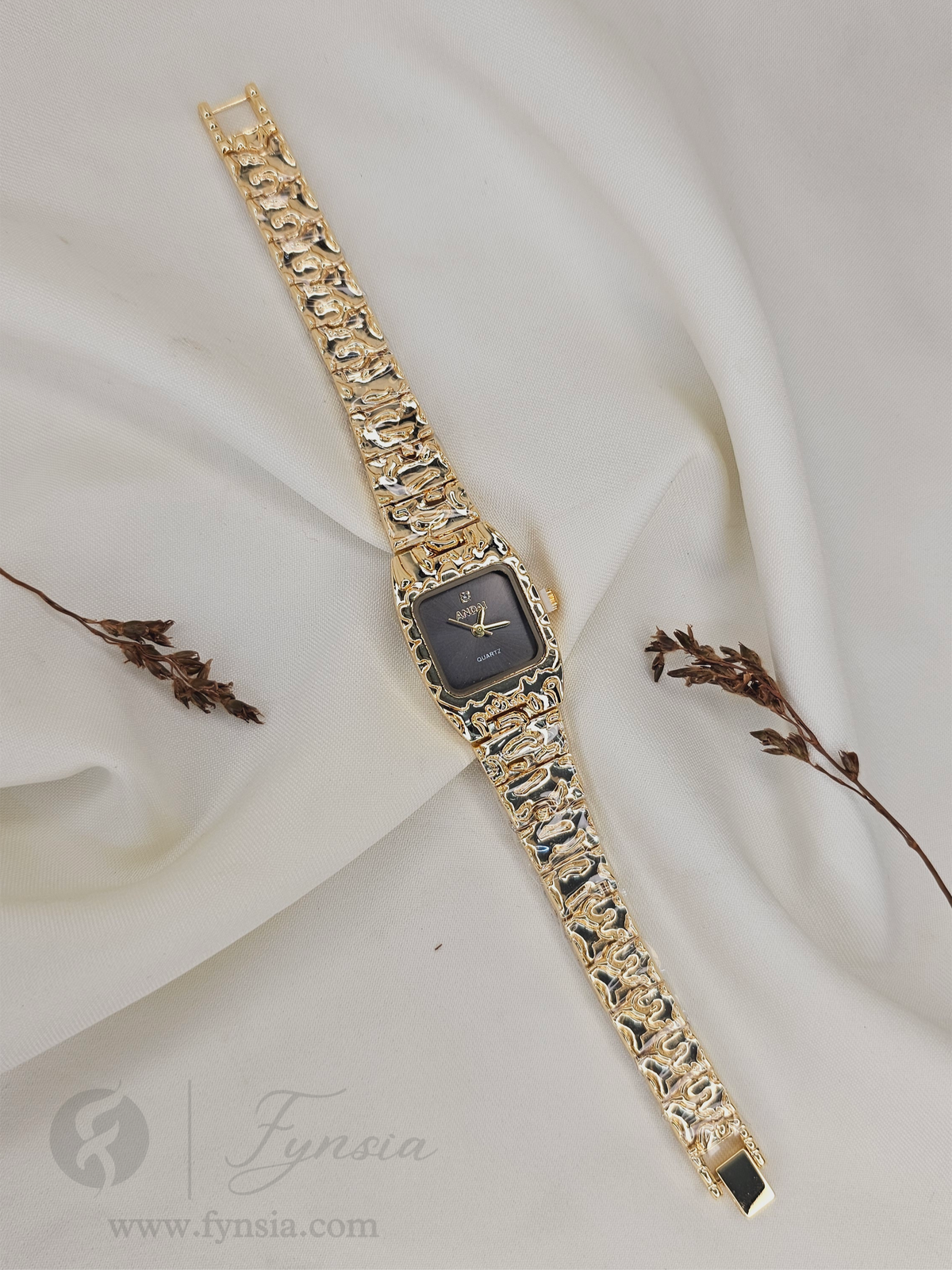 Lucy Golden Black Square Dial Metal Belt Women's Watch | Fynsia