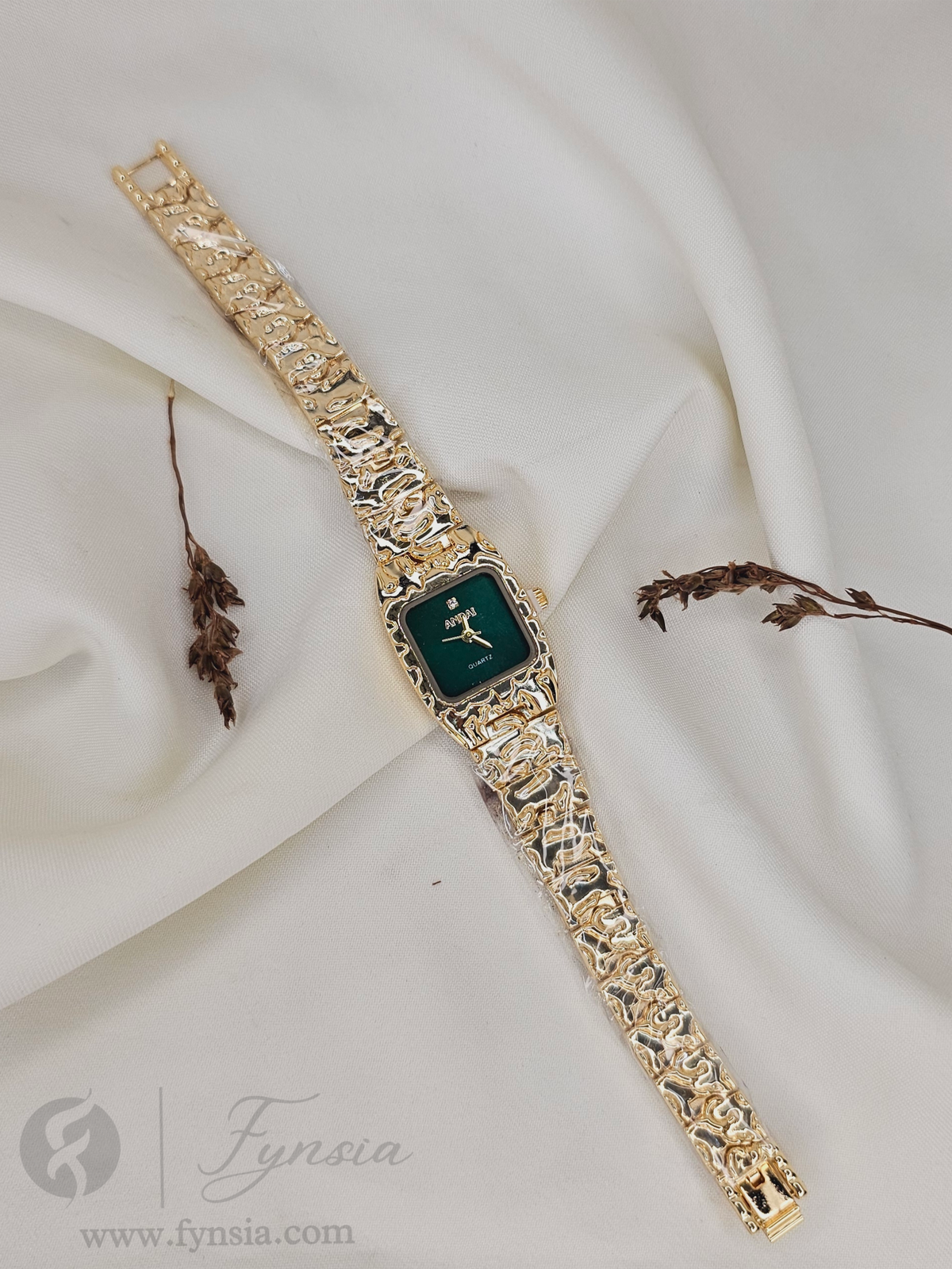 Kaveri  Golden Green Square Dial Metal Belt Women's Watch | Fynsia