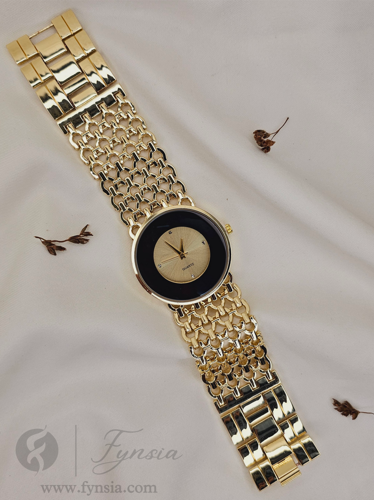 Jessie Golden Black Round Dial Chain Belt Women's Watch | Fynsia