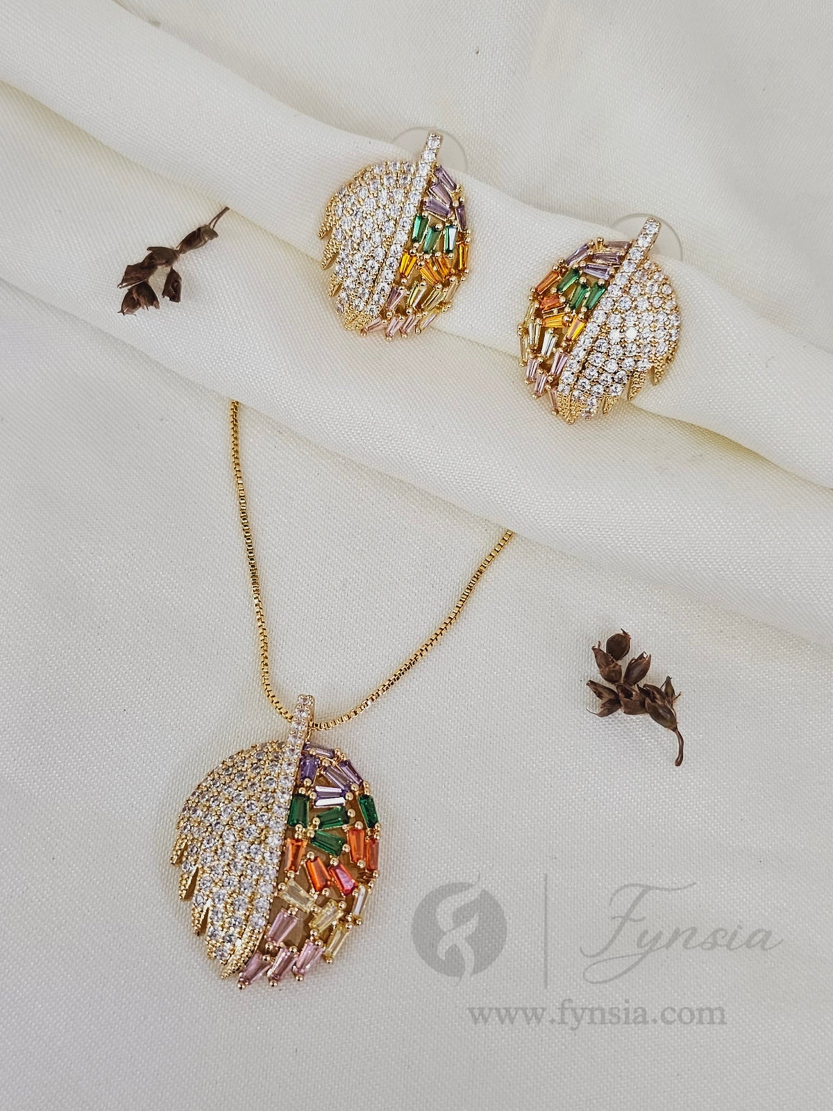 Tehmina Zirconia Multi Diamond Golden Tone Pendant Chain Set With Earrings | Fynsia