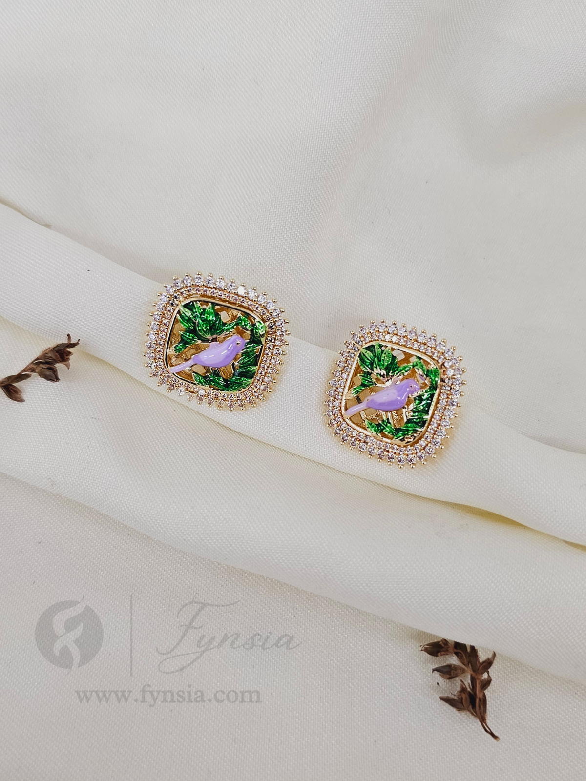 Nabila Zirconia Multi Diamond Golden Tone Pendant Chain Set With Earrings | Fynsia
