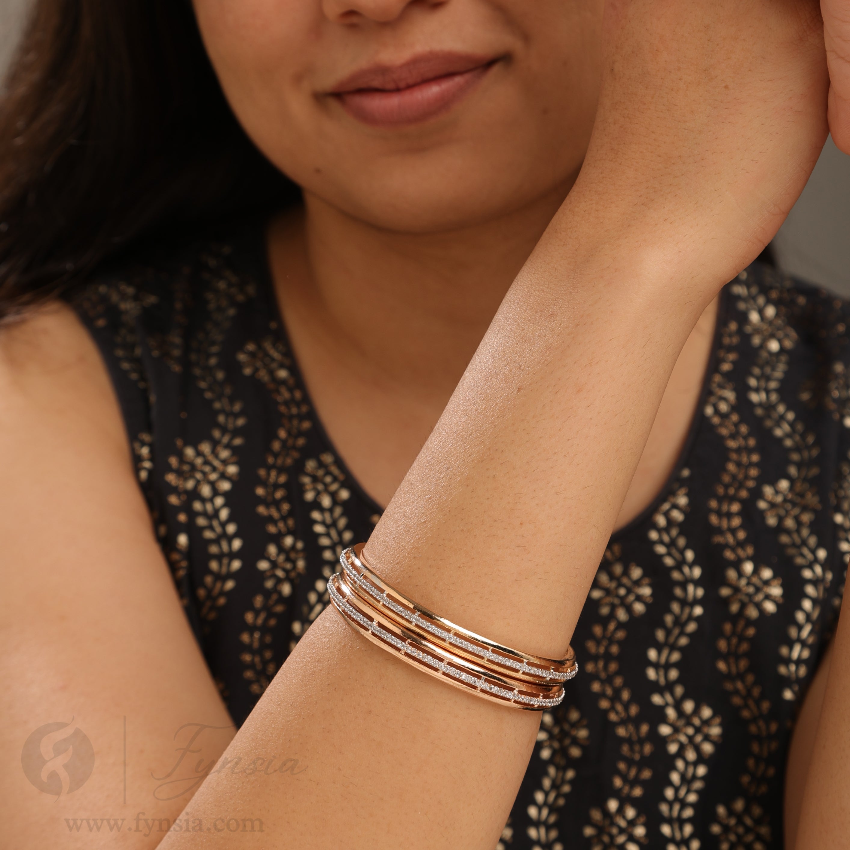 Golden Tira Bangles For Girls And Women