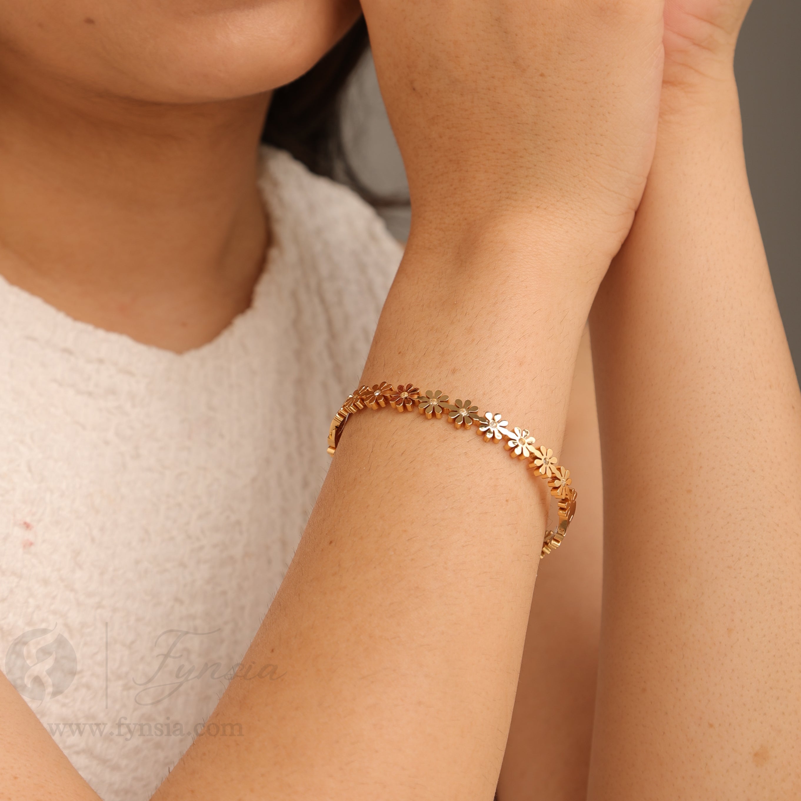 Keerti Golden Anti Tarnish Kada – Stainless Steel Bracelet | Fynsia