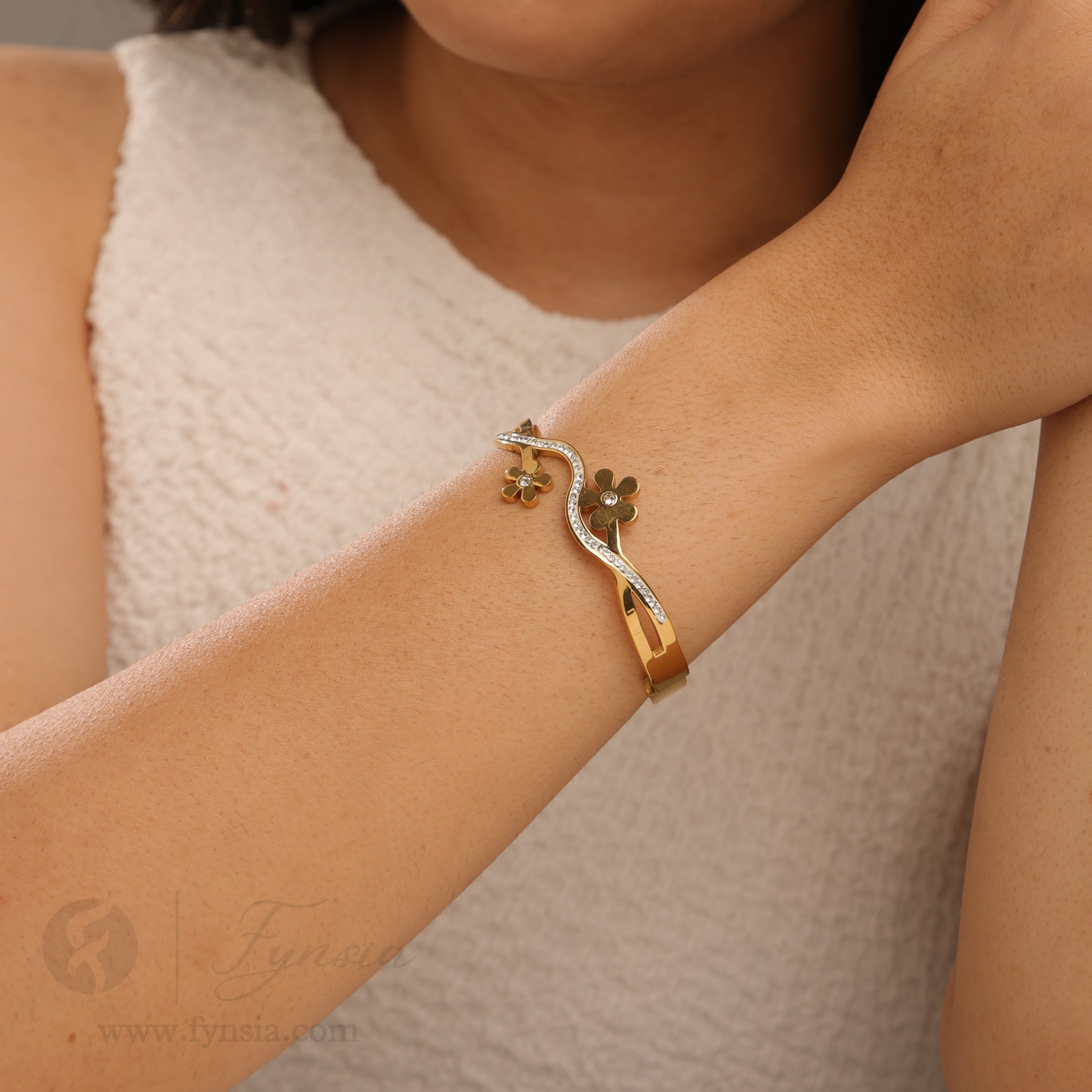 Rashmi Golden Anti Tarnish Kada – Stainless Steel Bracelet | Fynsia