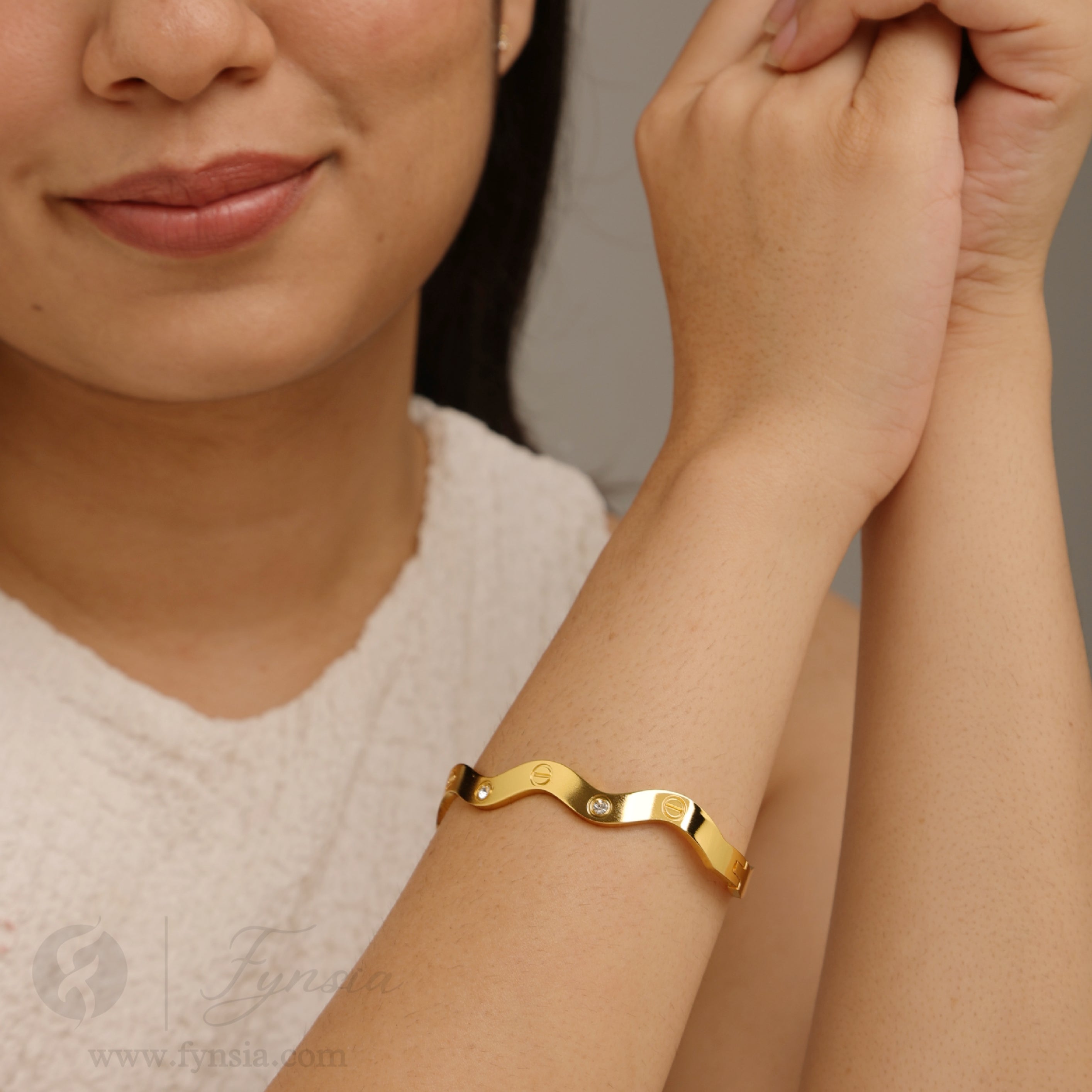 Areefa Golden Anti Tarnish Kada – Stainless Steel Bracelet | Fynsia