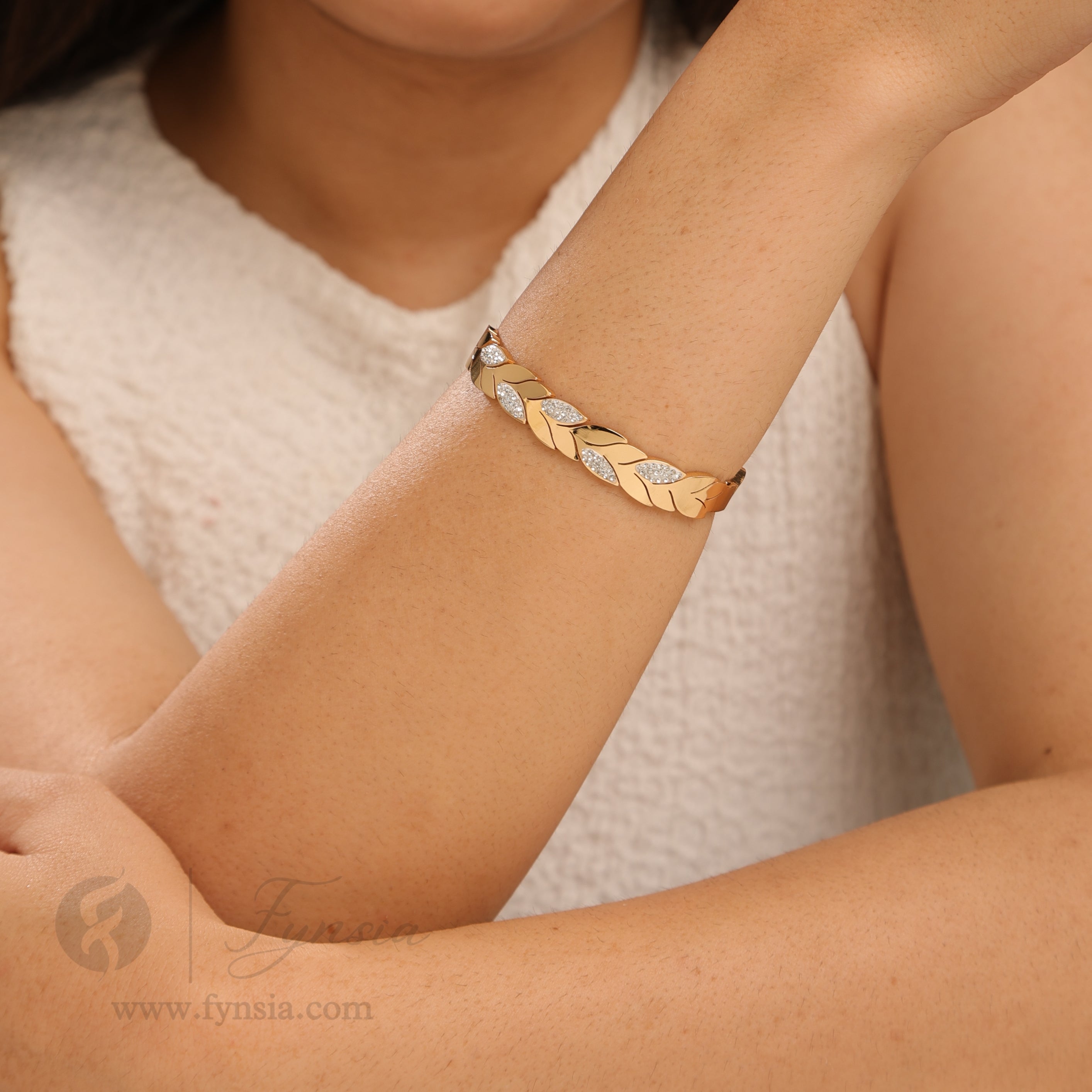 Asila Golden Anti Tarnish Kada – Stainless Steel Bracelet | Fynsia