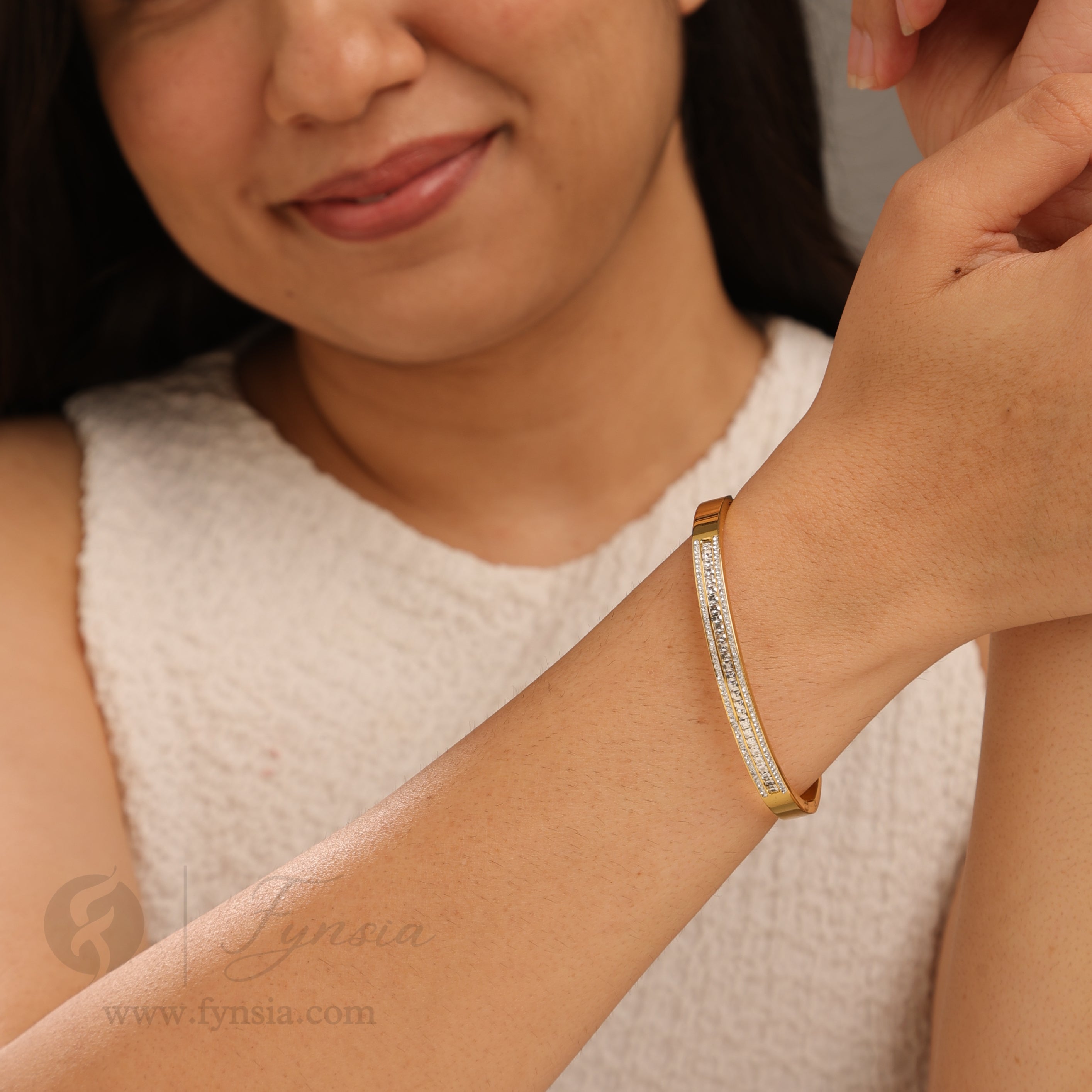 Nisman Golden Anti Tarnish Kada – Stainless Steel Bracelet | Fynsia