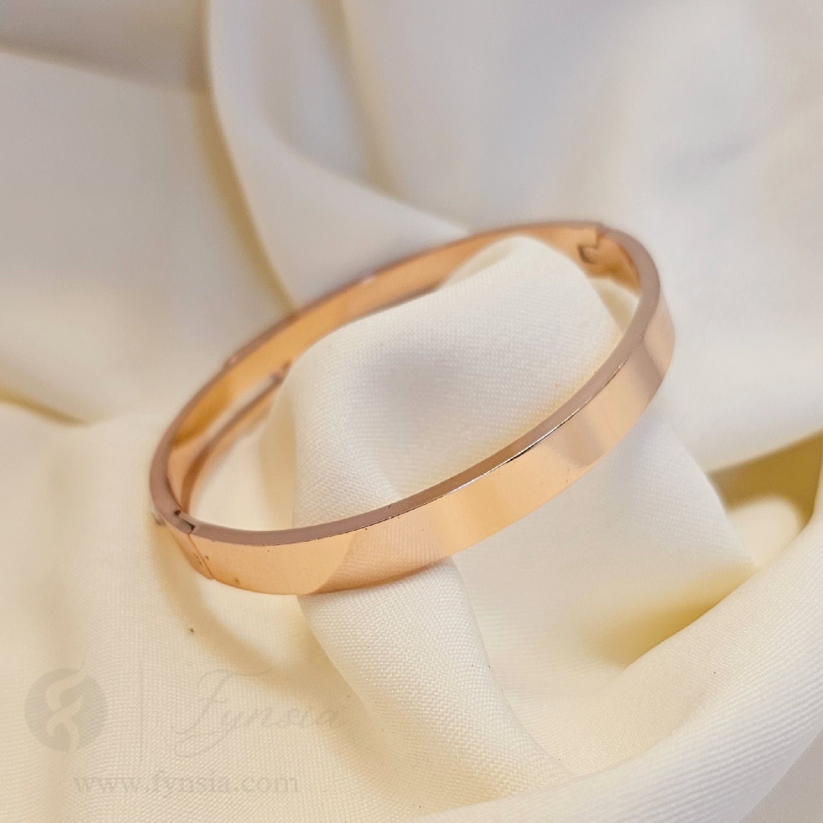 Vihana Rosegold Anti Tarnish Kada – Stainless Steel Bracelet | Fynsia