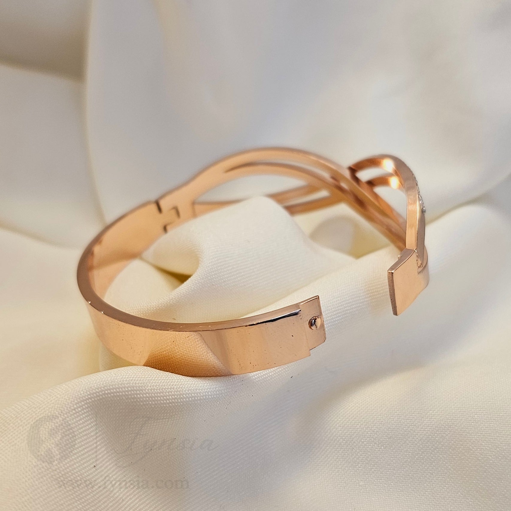 Fariha Rosegold Anti Tarnish Kada – Stainless Steel Bracelet | Fynsia