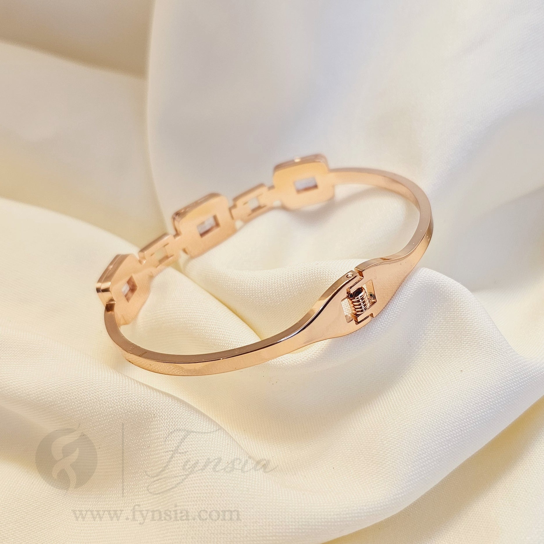 Amanat Rosegold Anti Tarnish Kada – Stainless Steel Bracelet | Fynsia