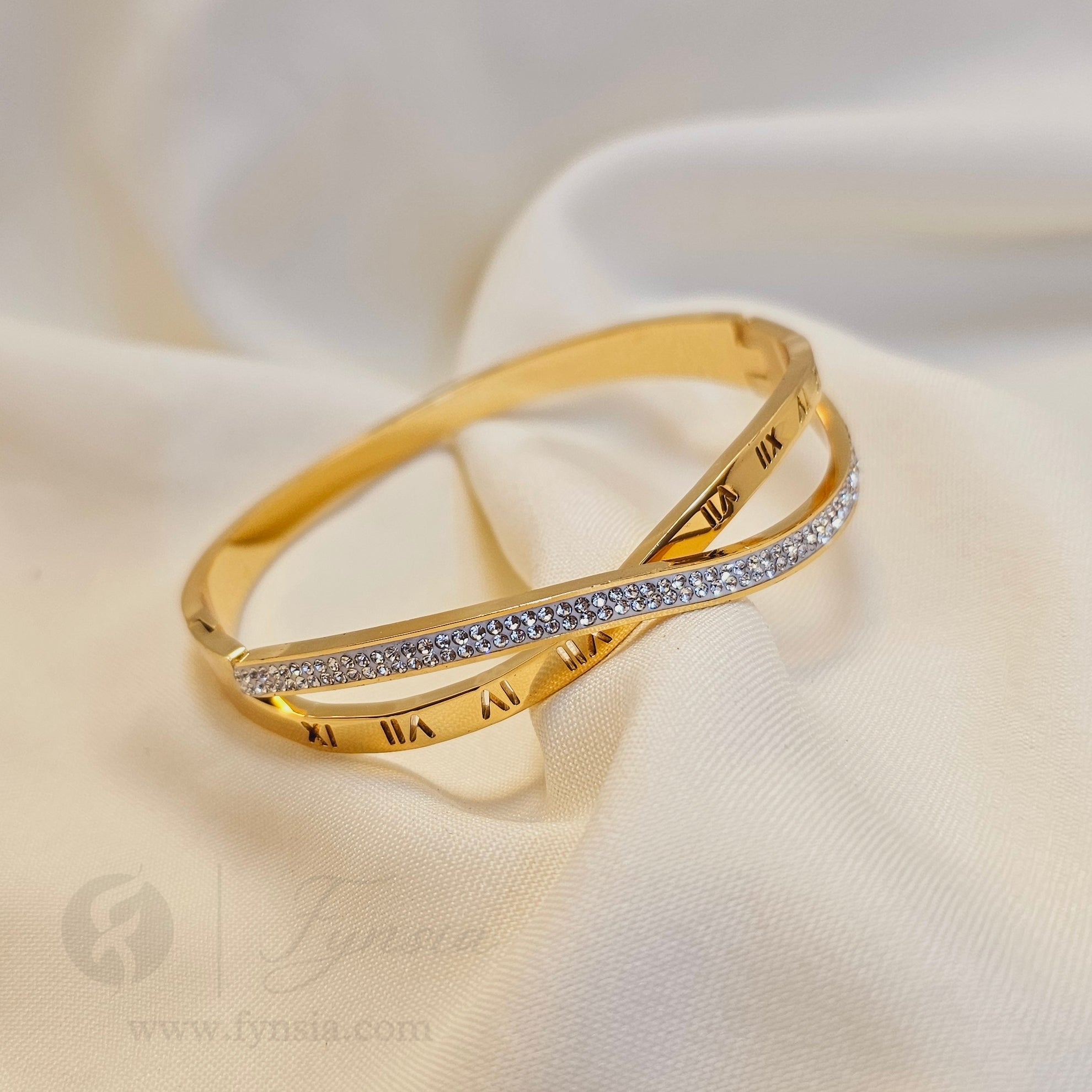 Yukta Golden Anti Tarnish Kada – Stainless Steel Bracelet | Fynsia
