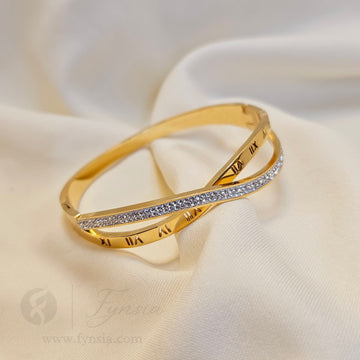 Yukta Golden Anti Tarnish Kada – Stainless Steel Bracelet | Fynsia