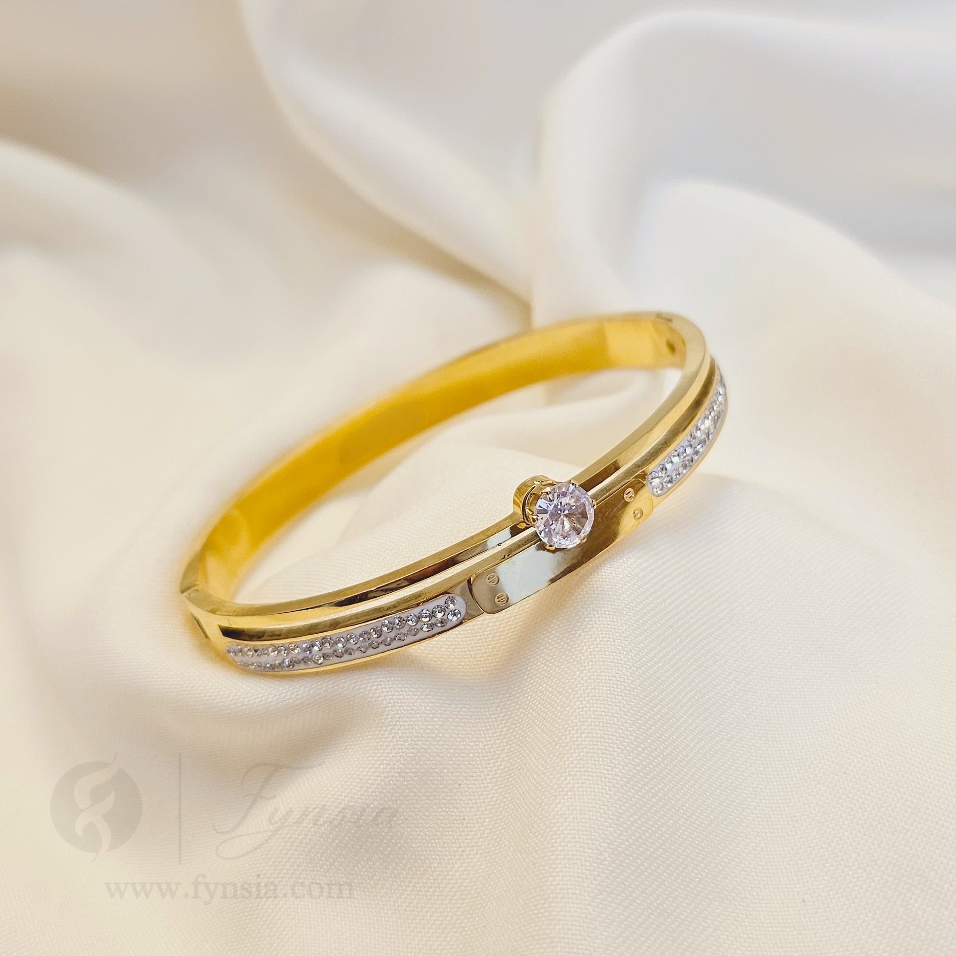 Palak Golden Anti Tarnish Kada – Stainless Steel Bracelet | Fynsia