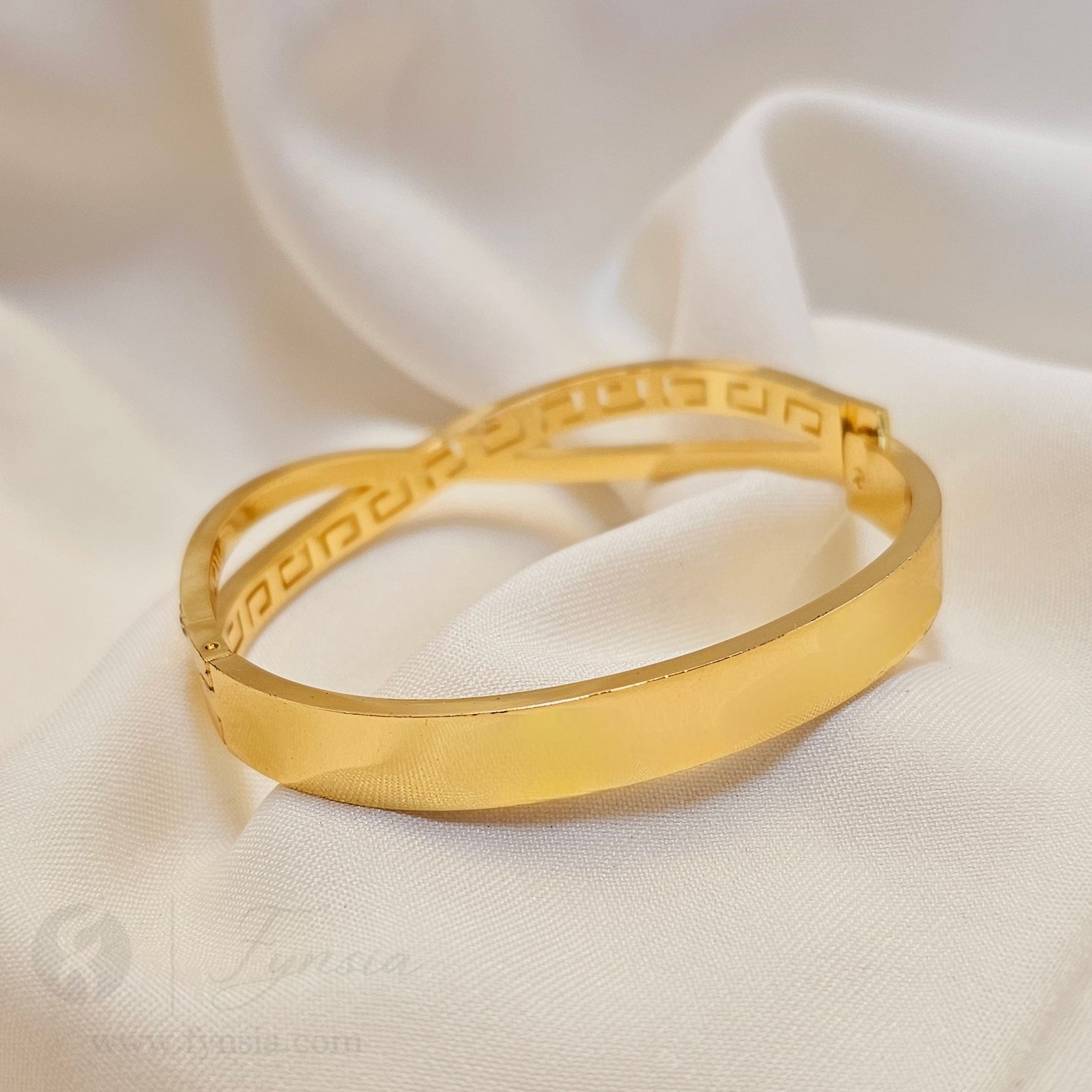 Zehan Golden Anti Tarnish Kada – Stainless Steel Bracelet | Fynsia