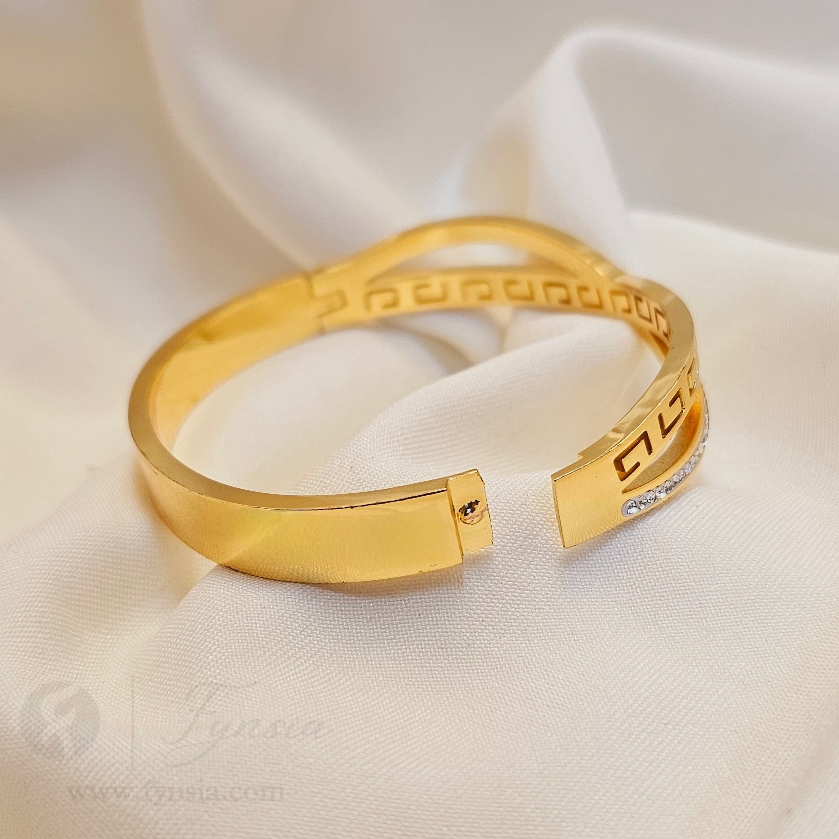 Zehan Golden Anti Tarnish Kada – Stainless Steel Bracelet | Fynsia
