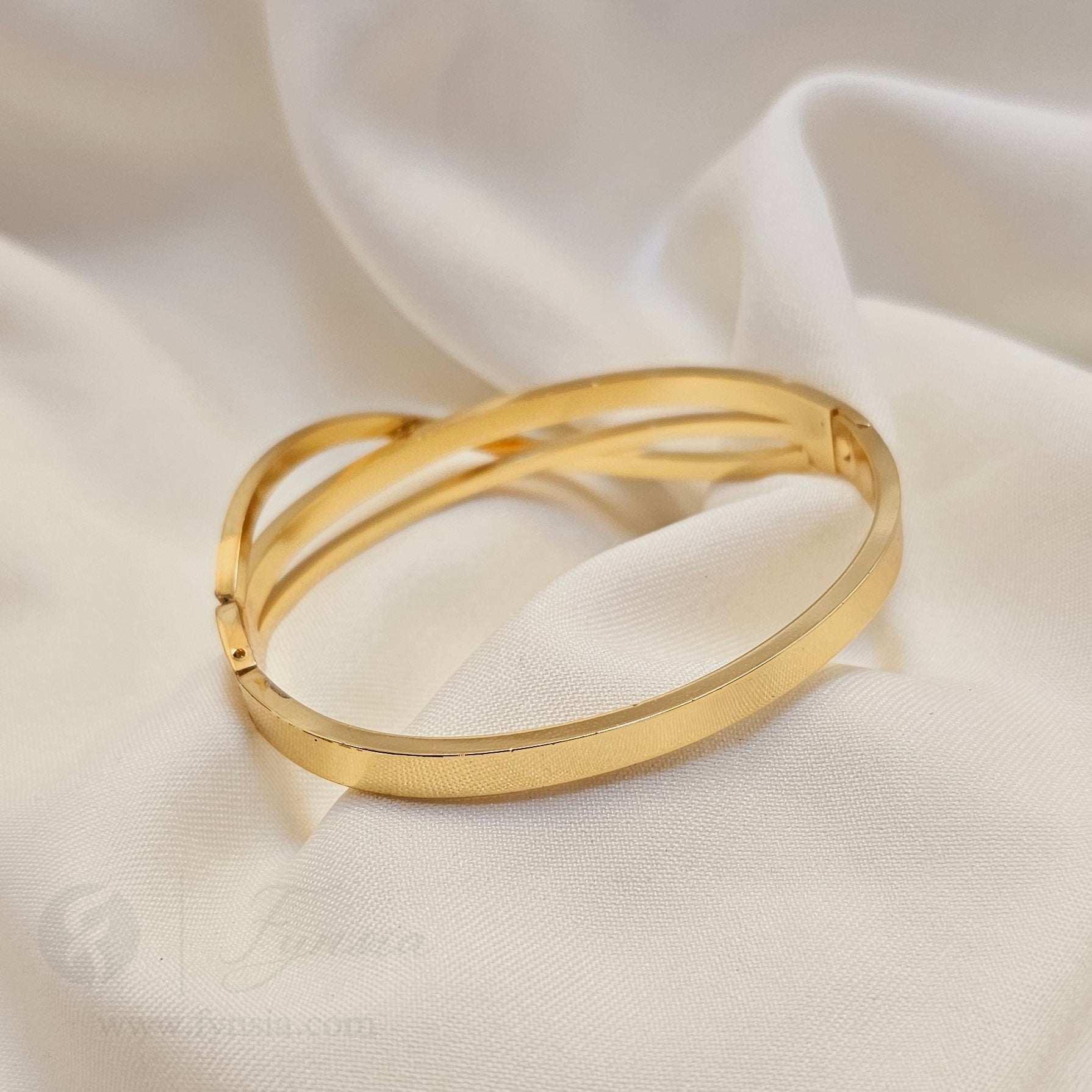 Tannu Golden Anti Tarnish Kada – Stainless Steel Bracelet | Fynsia