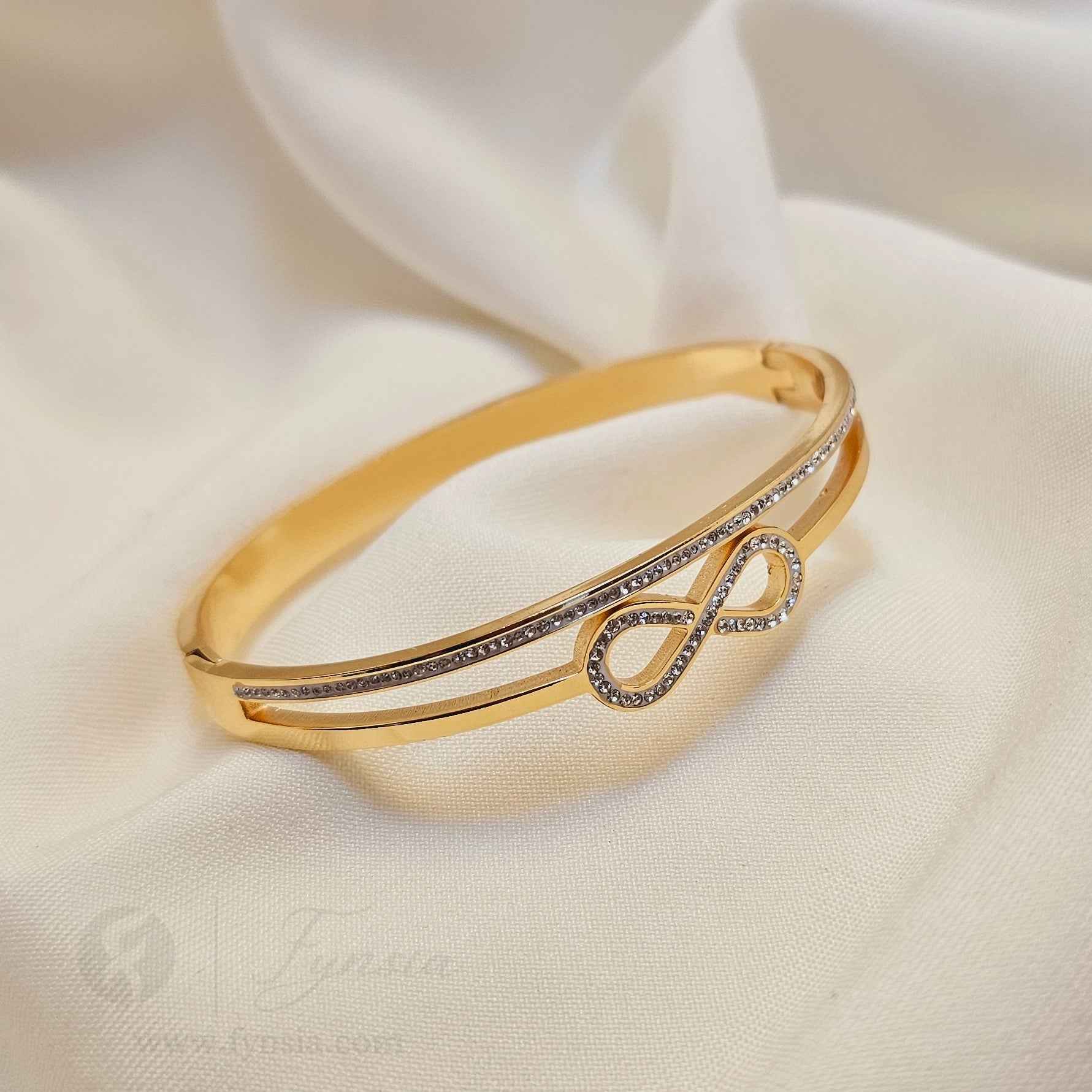 Avira Golden Anti Tarnish Kada – Stainless Steel Bracelet | Fynsia