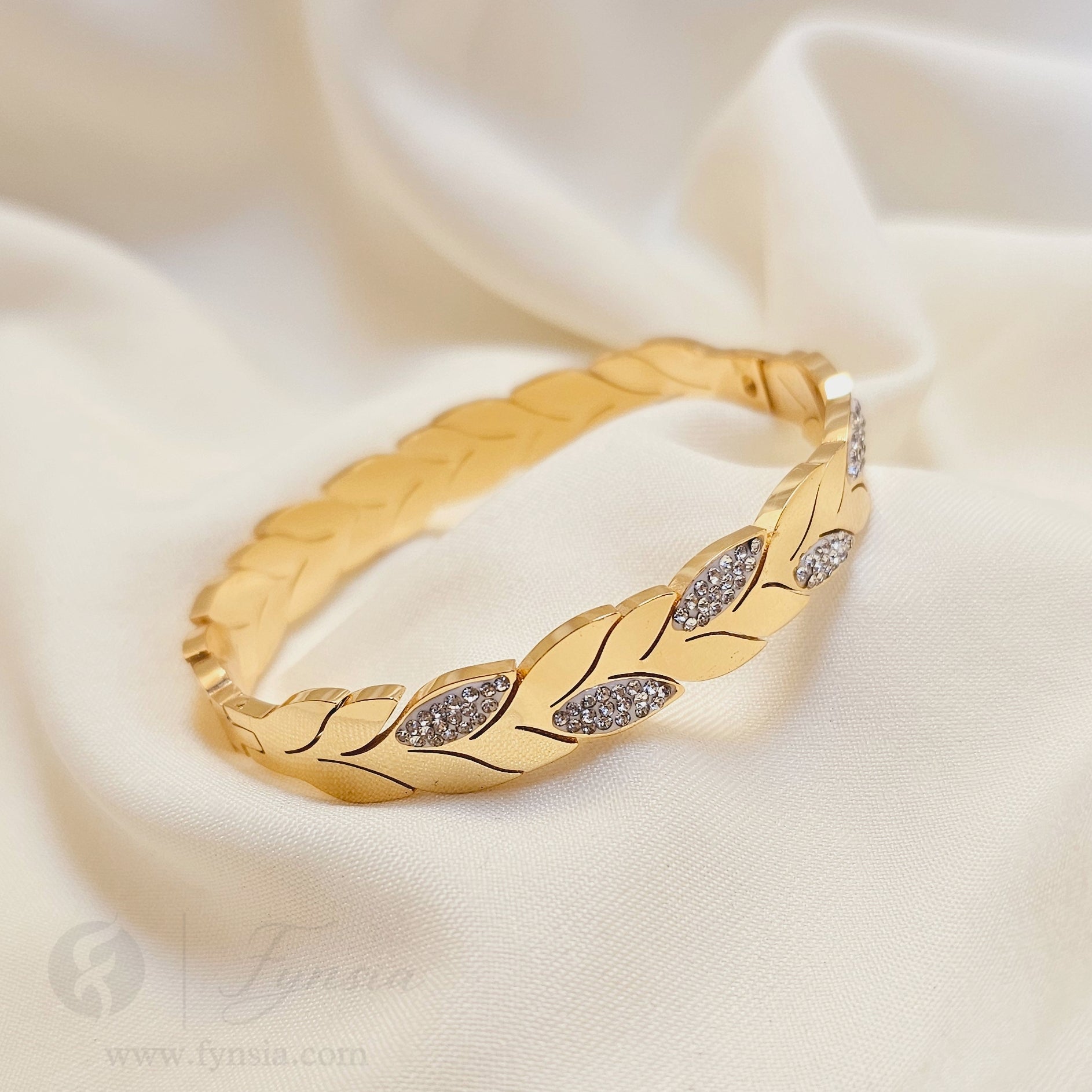 Asila Golden Anti Tarnish Kada – Stainless Steel Bracelet | Fynsia