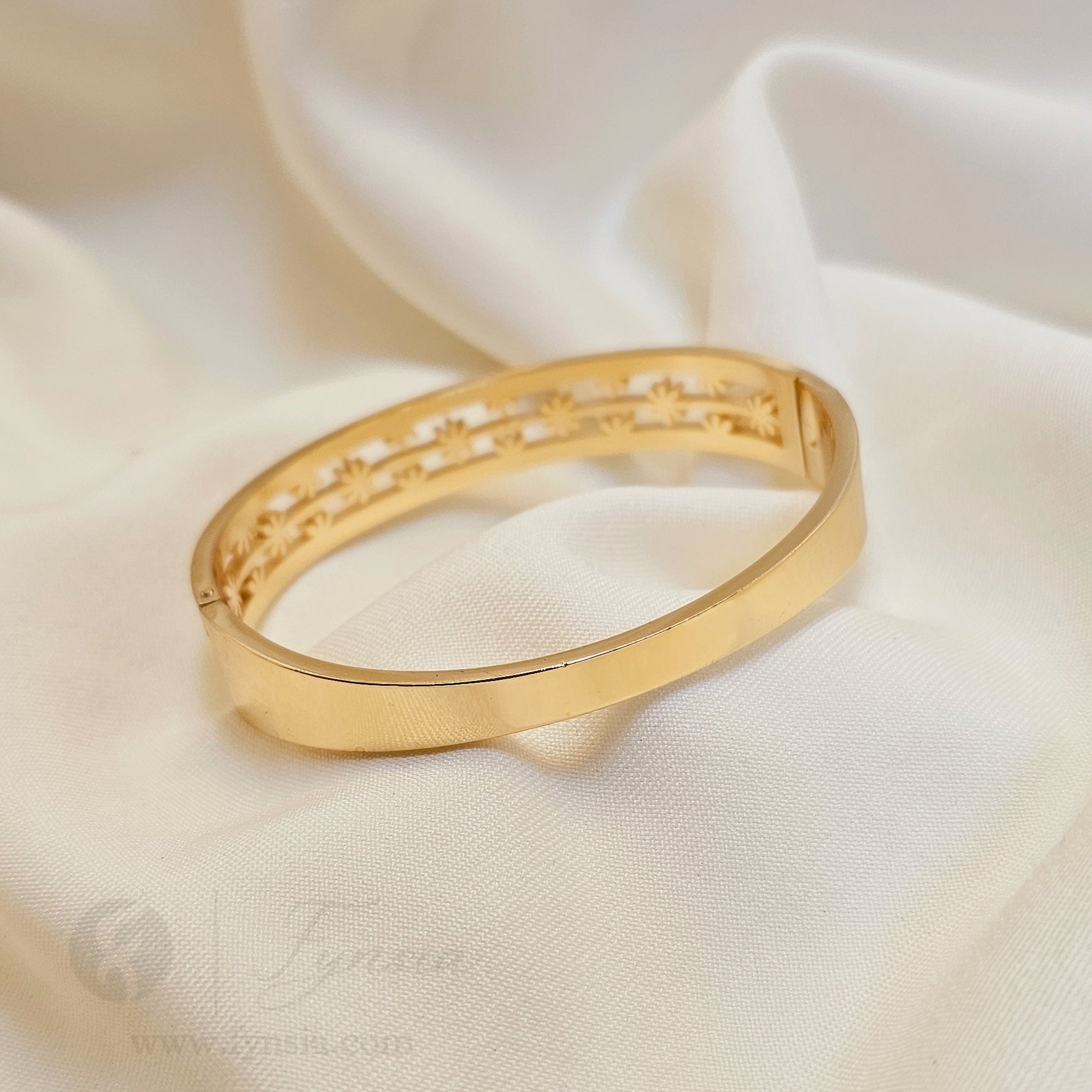 Urooj Golden Anti Tarnish Kada – Stainless Steel Bracelet | Fynsia