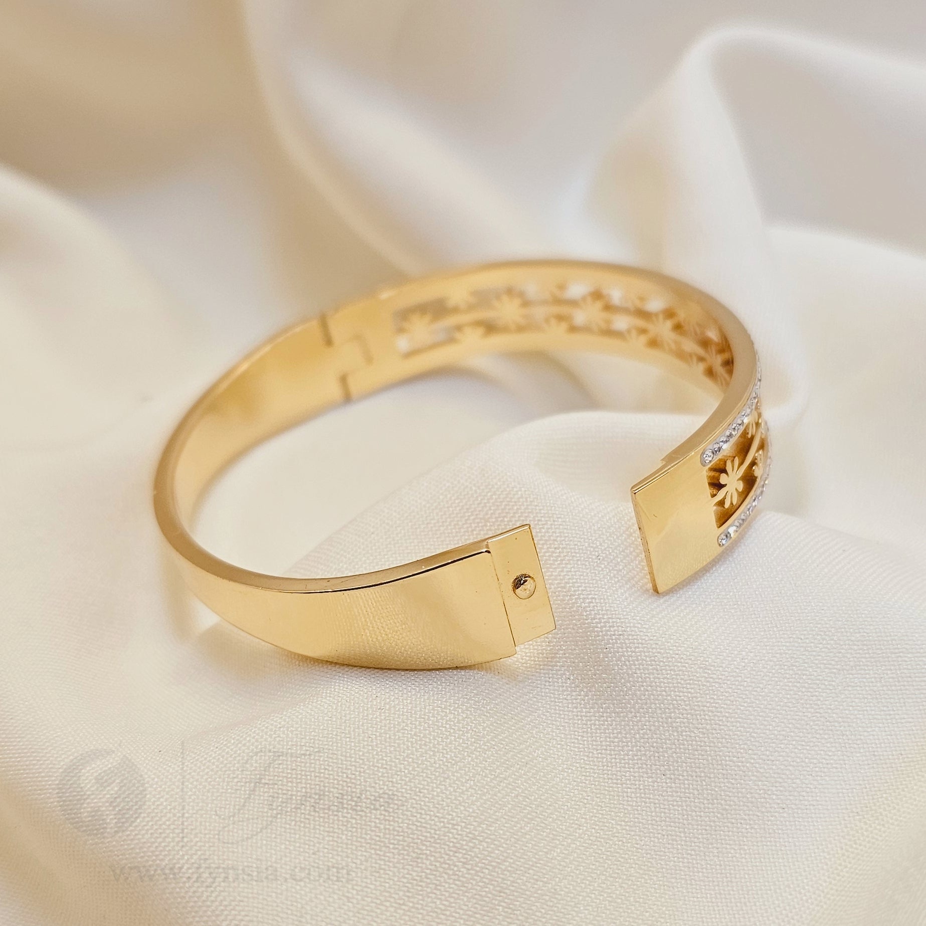 Urooj Golden Anti Tarnish Kada – Stainless Steel Bracelet | Fynsia