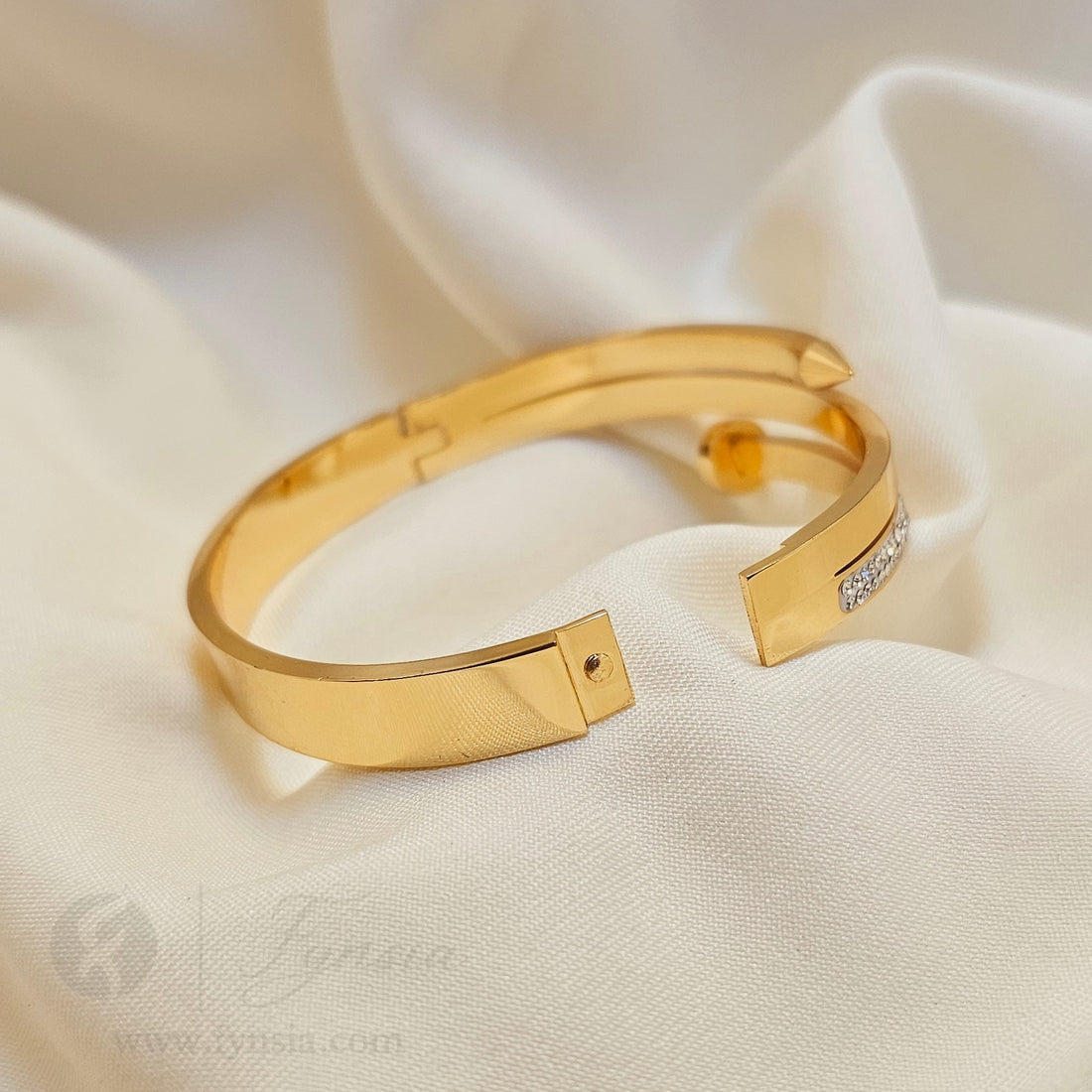 Akanksha Golden Anti Tarnish Kada – Stainless Steel Bracelet | Fynsia