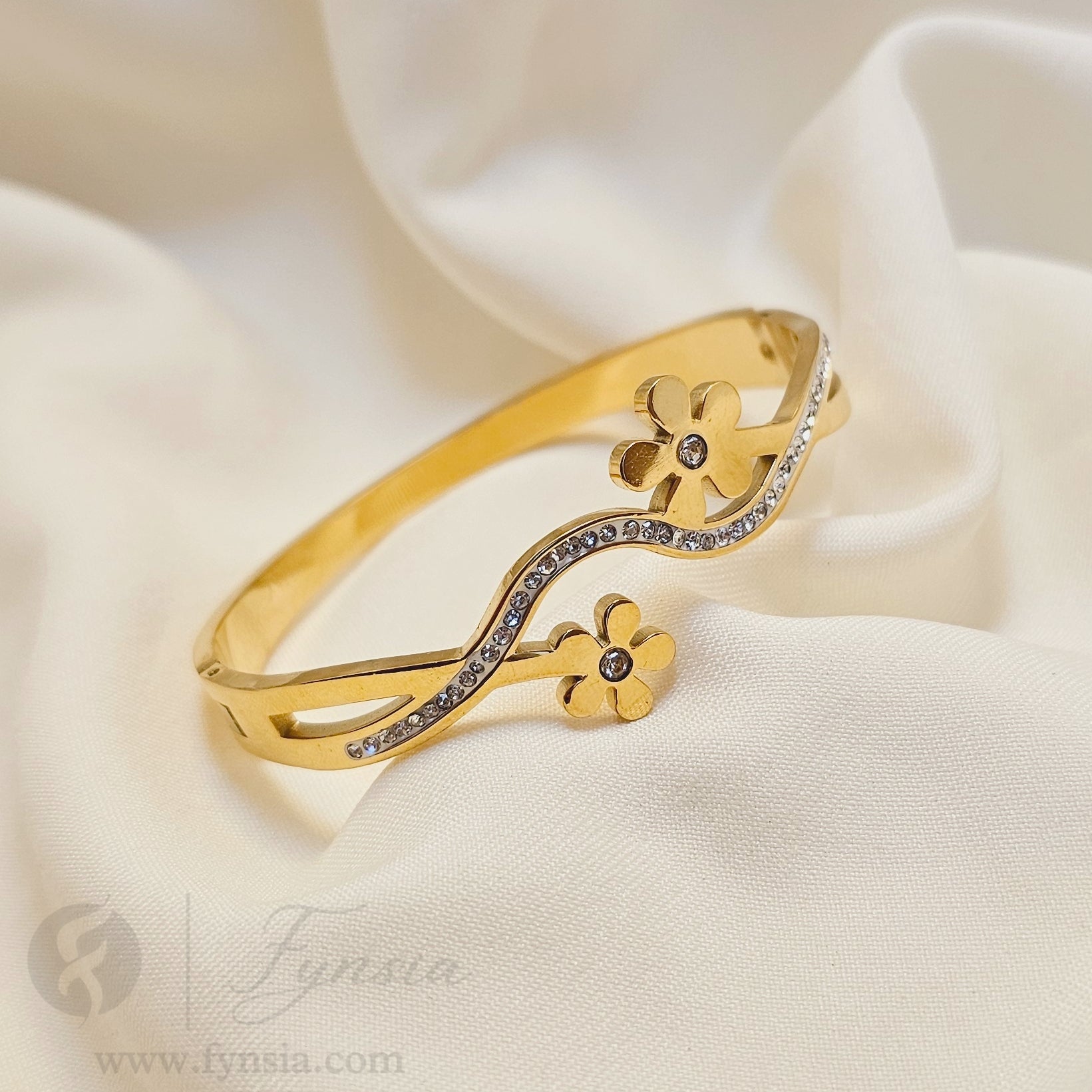 Rashmi Golden Anti Tarnish Kada – Stainless Steel Bracelet | Fynsia