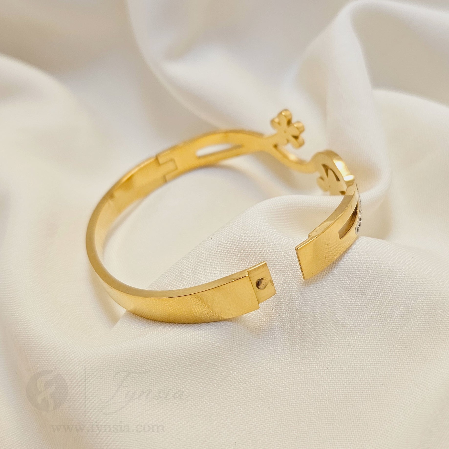 Rashmi Golden Anti Tarnish Kada – Stainless Steel Bracelet | Fynsia