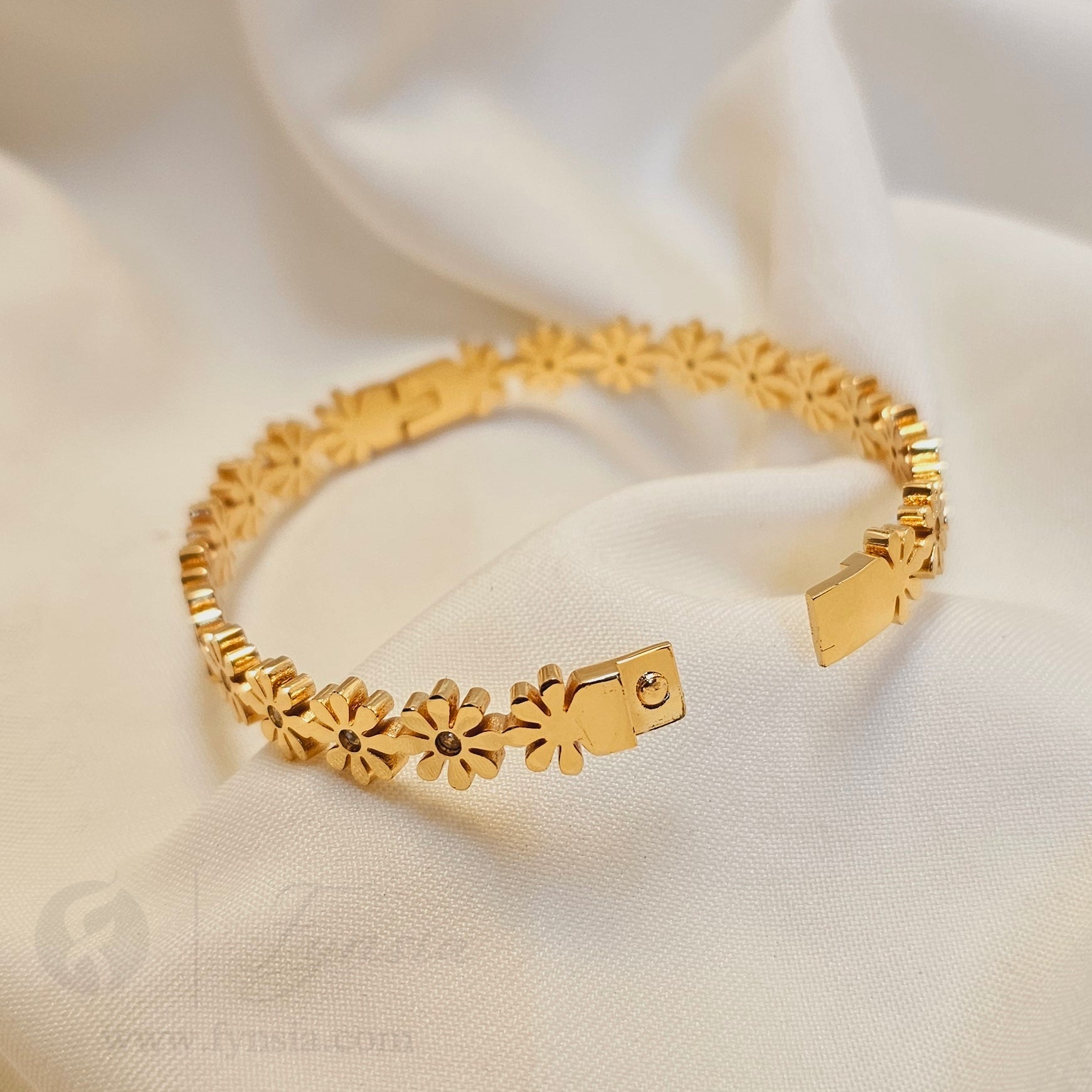 Keerti Golden Anti Tarnish Kada – Stainless Steel Bracelet | Fynsia