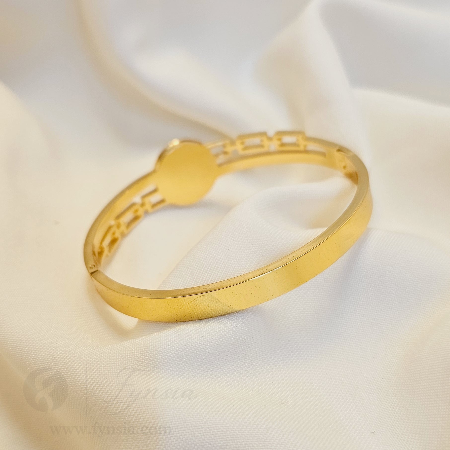 Meher Golden Anti Tarnish Kada – Stainless Steel Bracelet | Fynsia