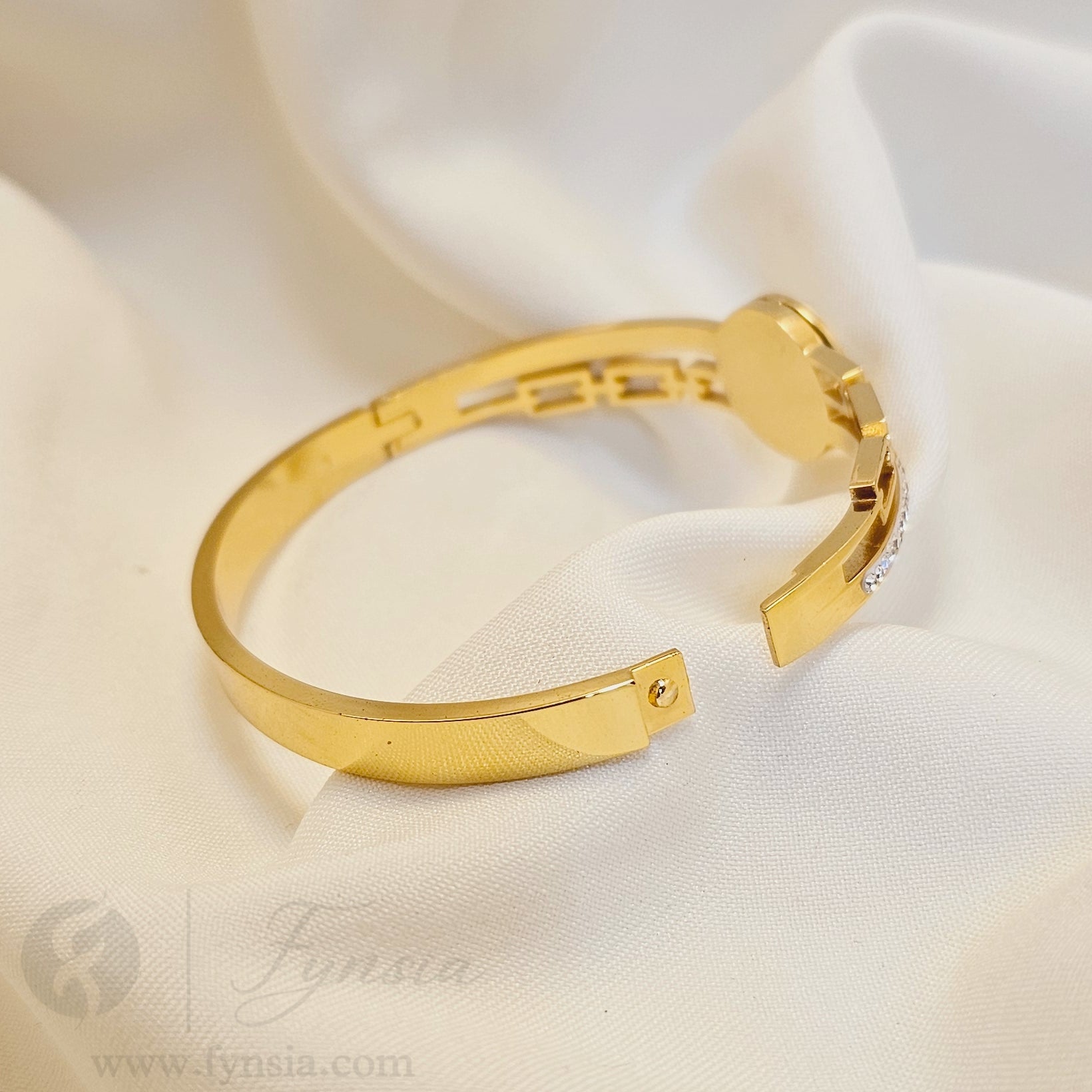 Meher Golden Anti Tarnish Kada – Stainless Steel Bracelet | Fynsia