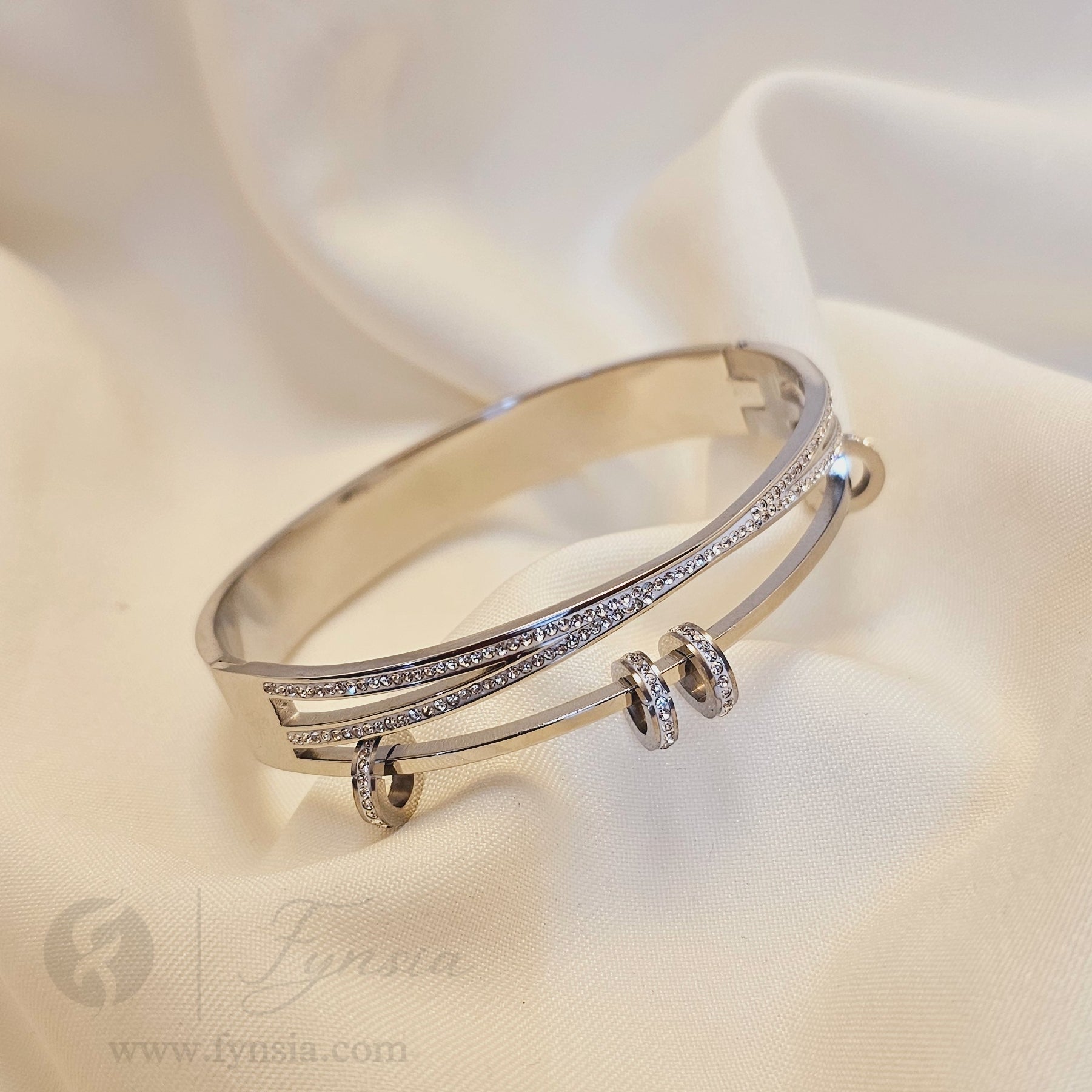 Zivah Silver Anti Tarnish Kada – Stainless Steel Bracelet | Fynsia