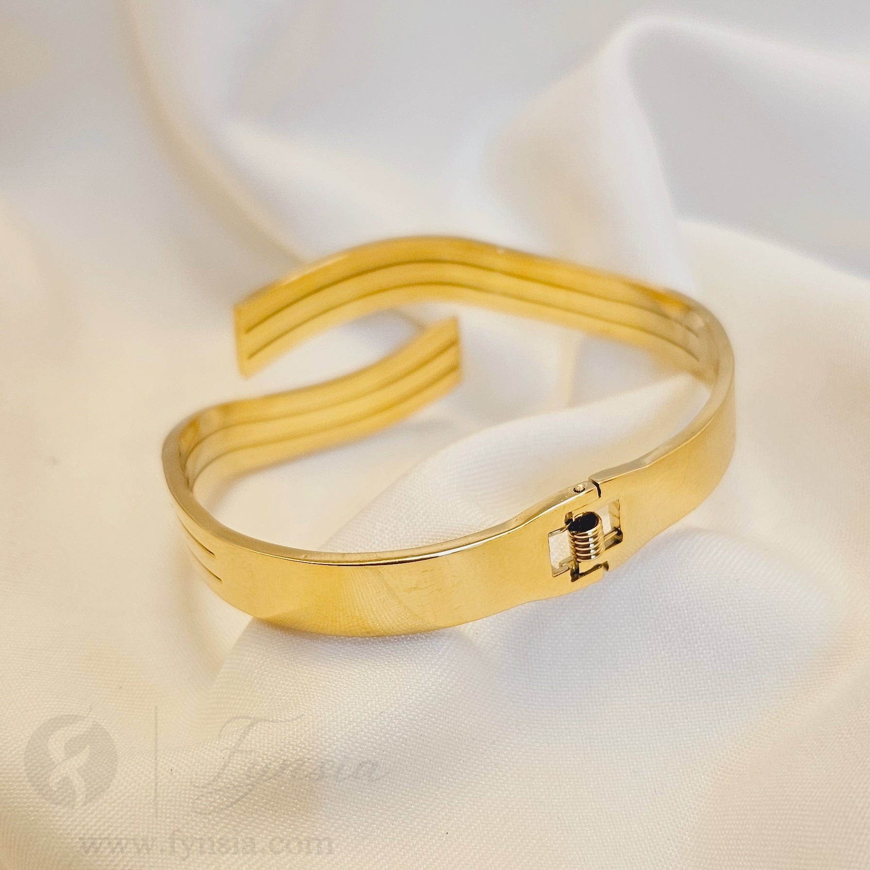 Shifa Golden Anti Tarnish Kada – Stainless Steel Bracelet | Fynsia