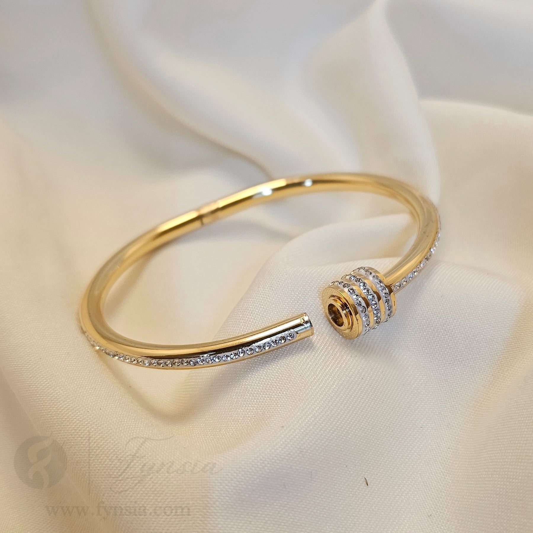 Kaneez Golden Anti Tarnish Kada – Stainless Steel Bracelet | Fynsia