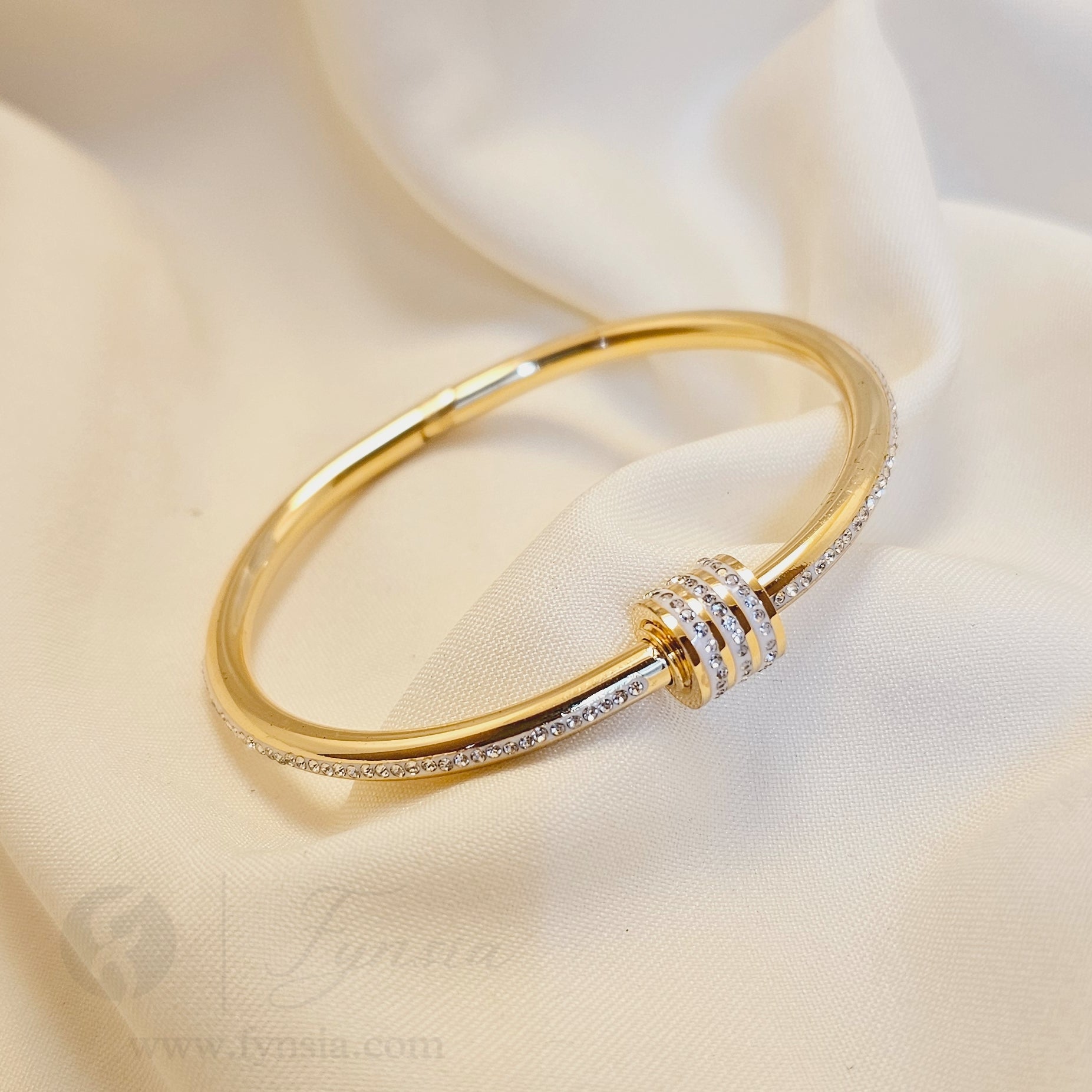 Kaneez Golden Anti Tarnish Kada – Stainless Steel Bracelet | Fynsia