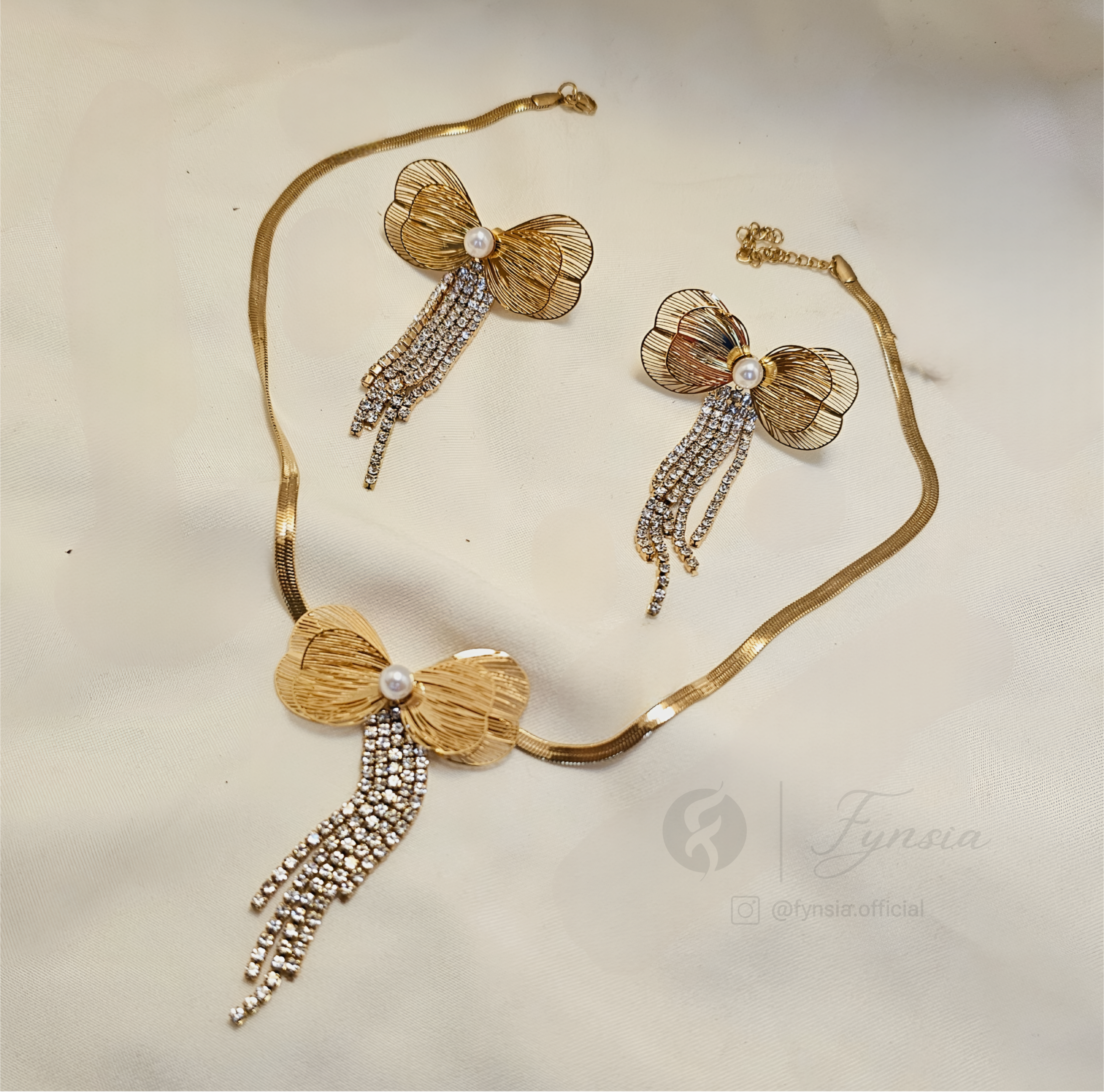 Ritika Floral 18k Gold Tone Necklace Set | Fynsia