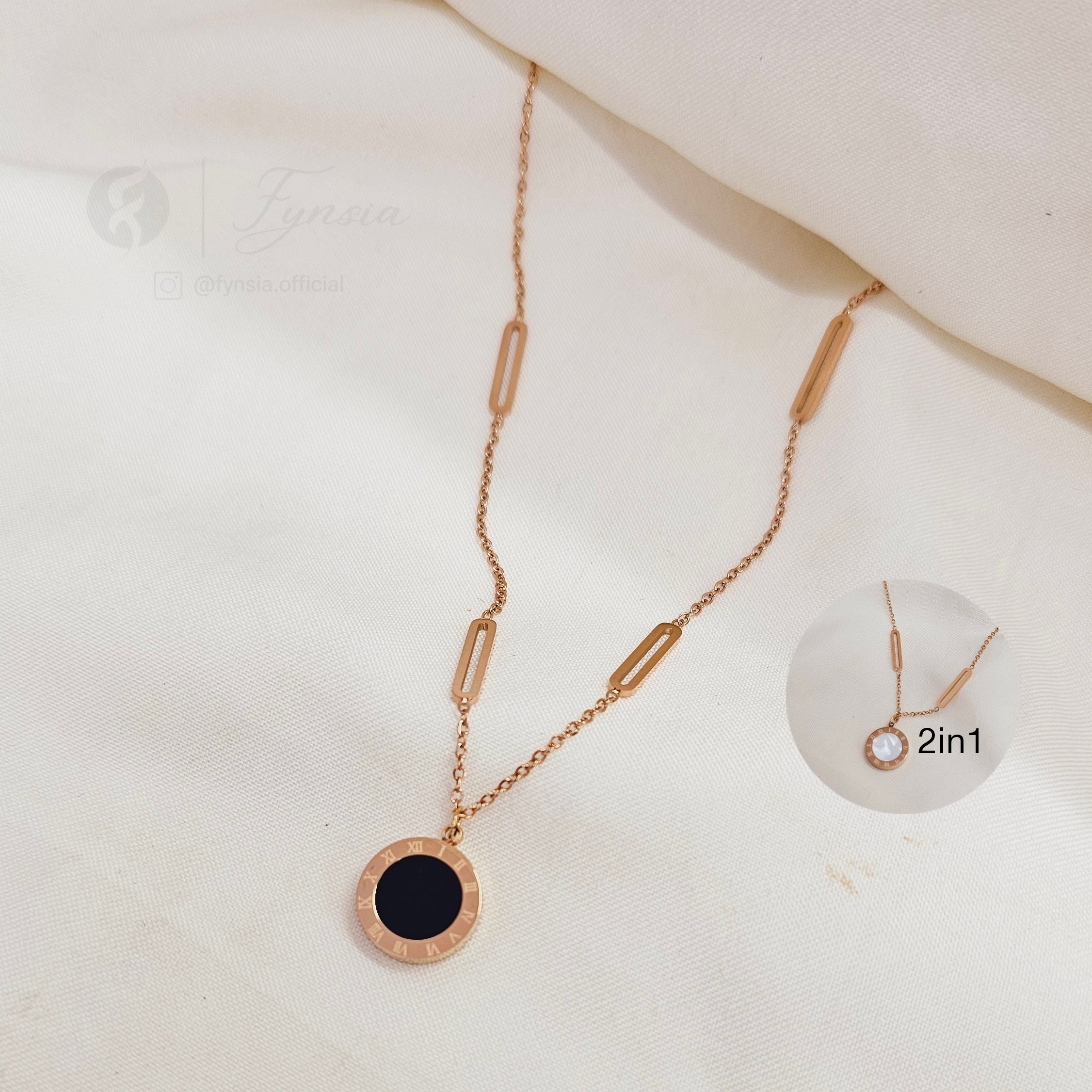 Rosegold Roman Dual Side Pedant Chain | Fynsia
