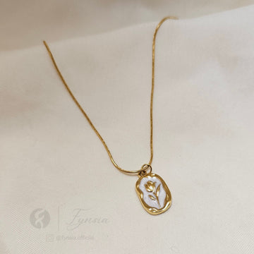 Rose Tulip Enamel 2 Tone Pendant Chain | Fynsia