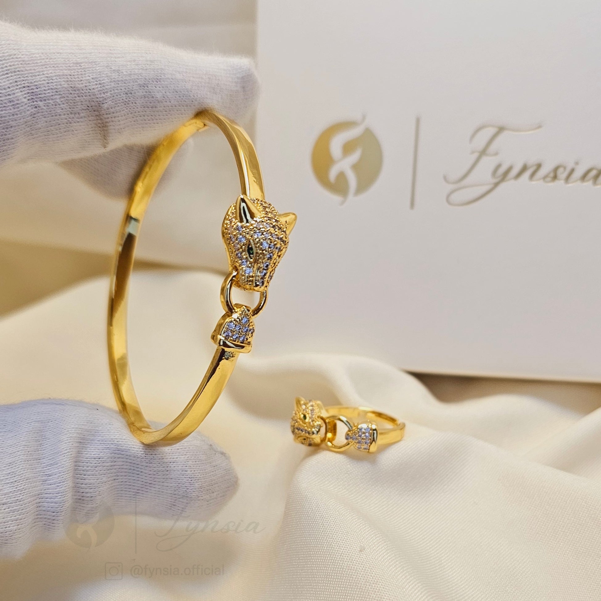 Sara Golden Kada Ring – Stainless Steel Bracelet Ring | Fynsia